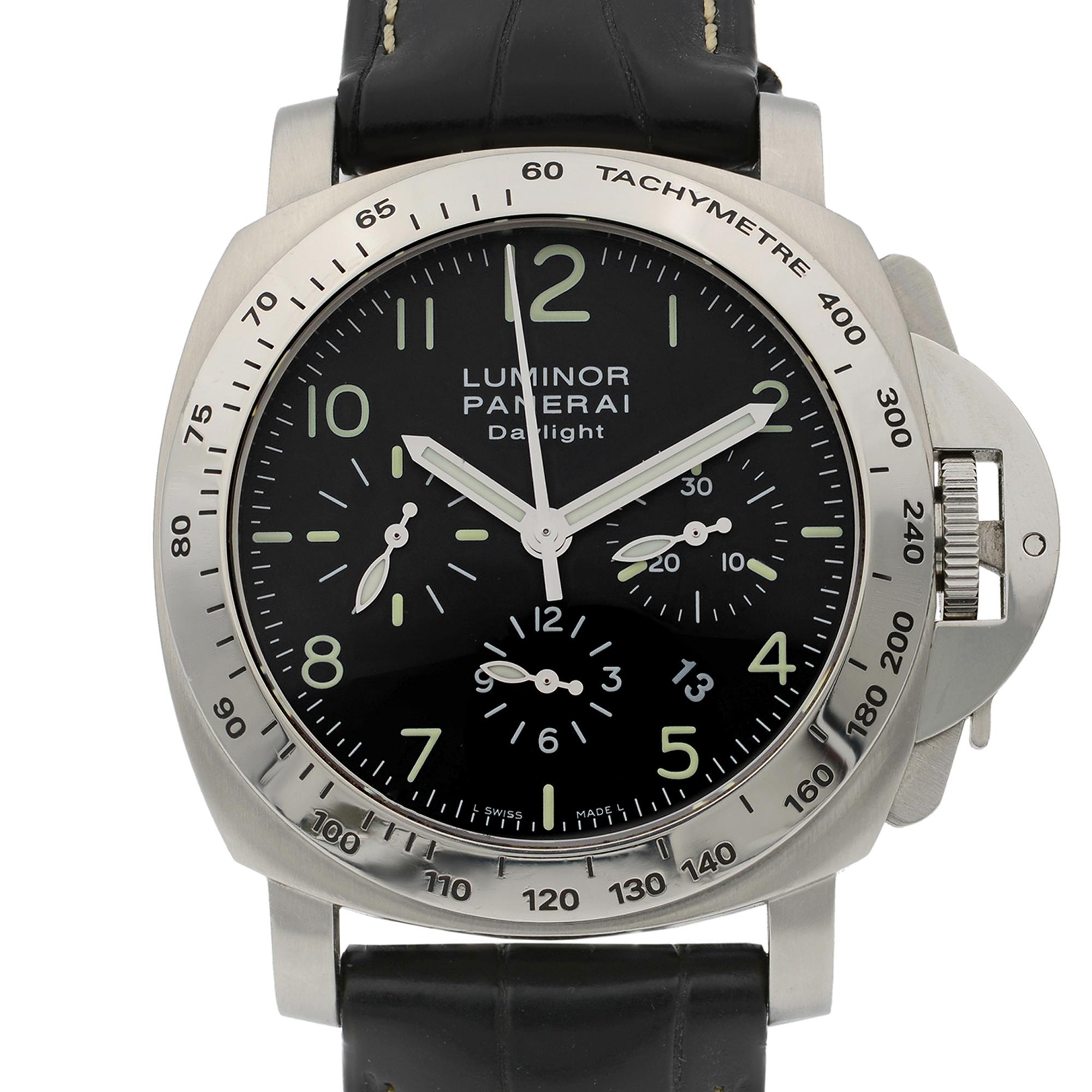 This pre-owned Panerai Luminor Pam00196 is a beautiful men's timepiece that is powered by a mechanical (automatic) movement which is cased in a stainless steel case. It has a tonneau shape face, chronograph, chronograph hand, date indicator, small