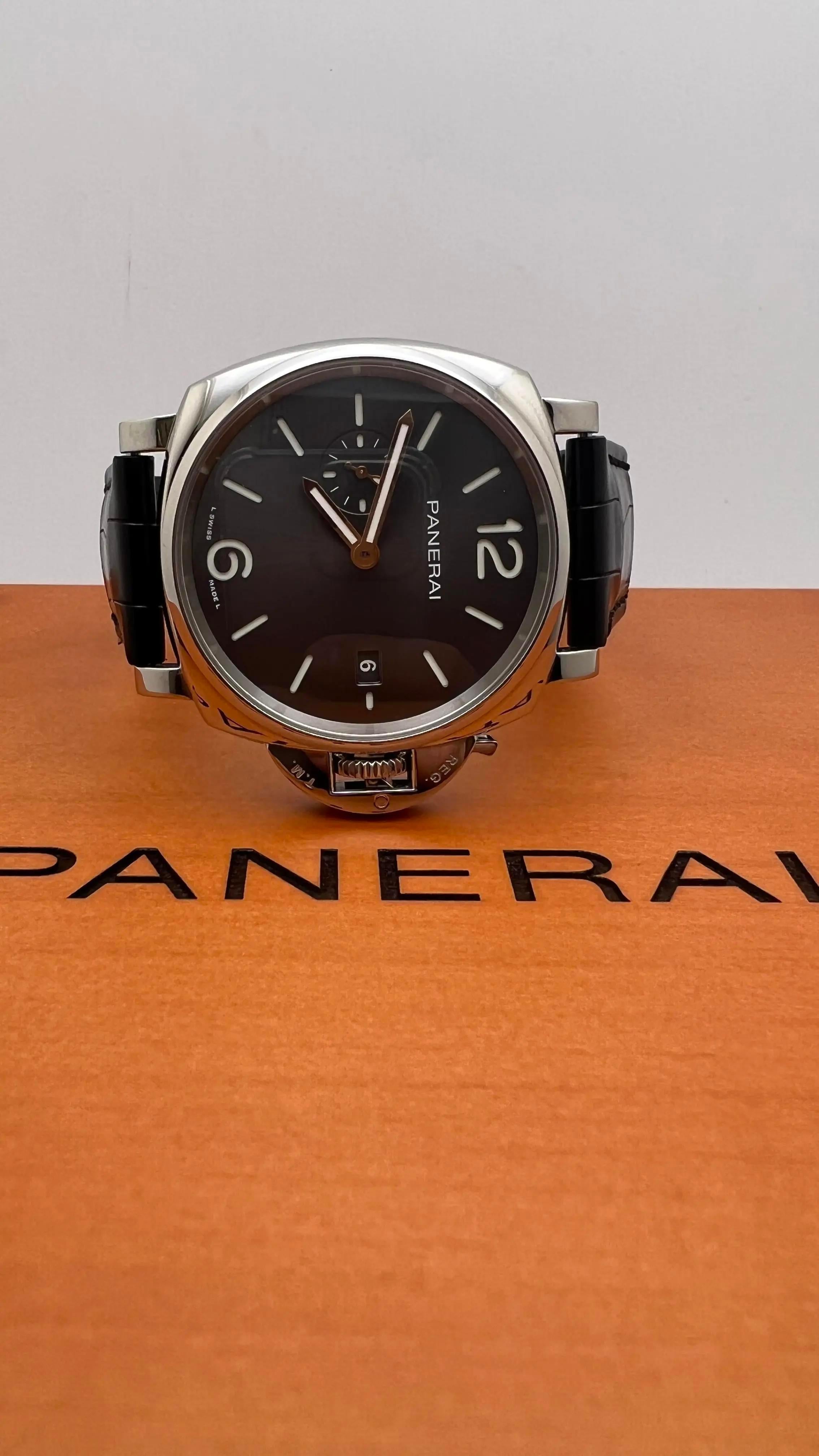 Panerai Luminor Due 42mm Anthrazit Zifferblatt Box Papiere 2022 PAM01250 im Zustand „Hervorragend“ im Angebot in New York, NY
