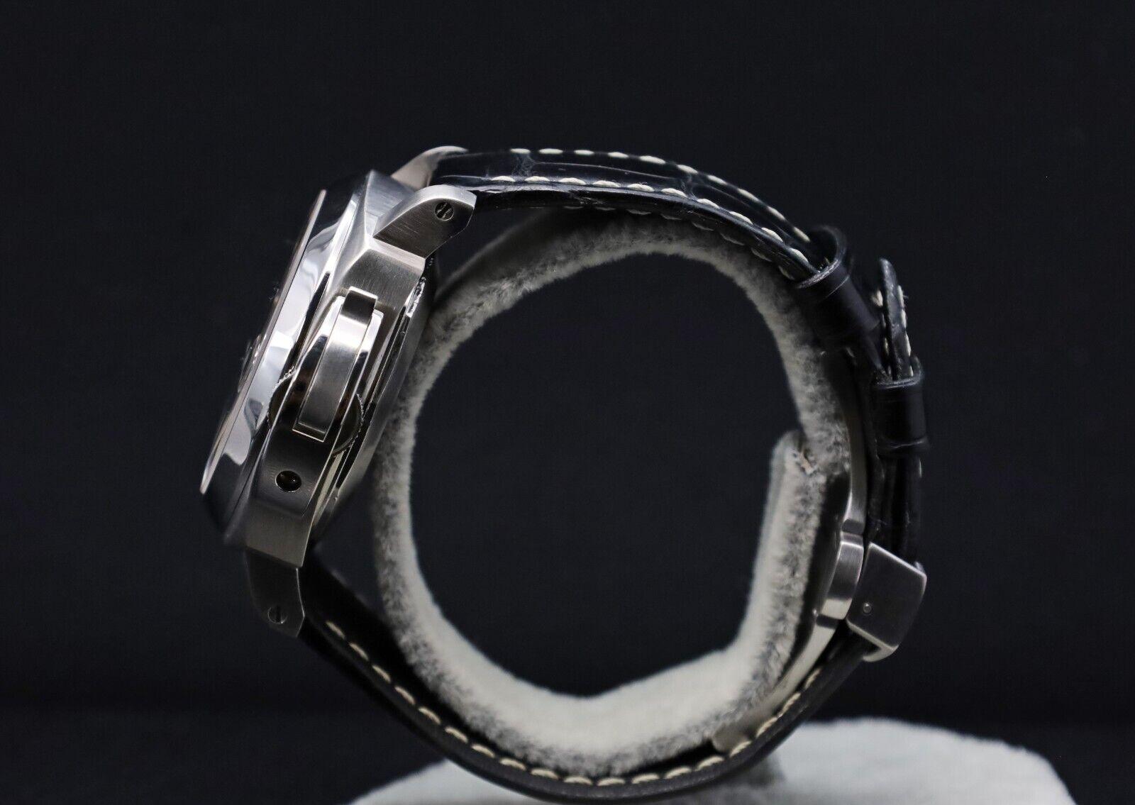 Panerai Luminor Marina PAM00104 Montre automatique pour hommes en acier inoxydable en vente 2
