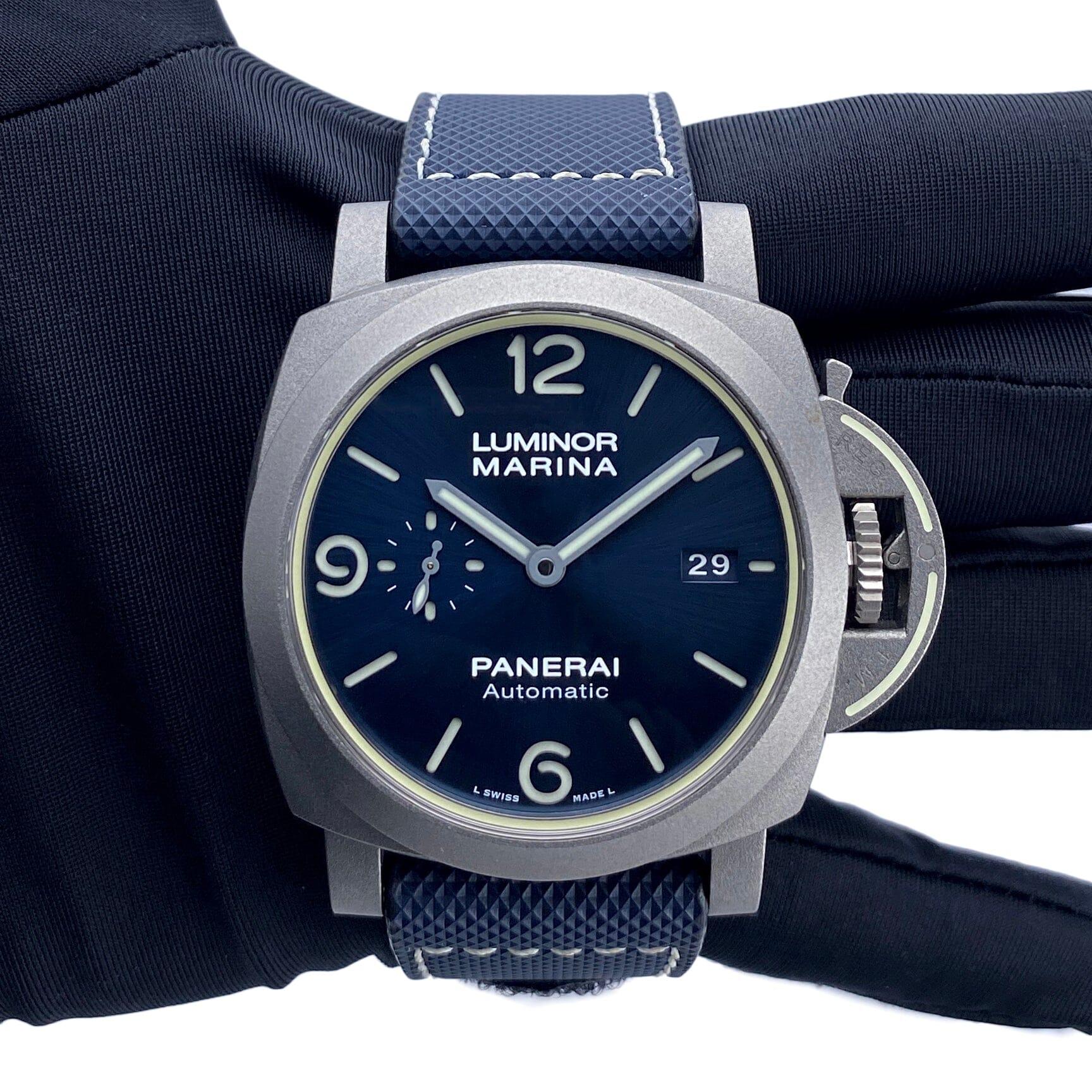 Panerai Luminor Marina PAM01117 Blau Zifferblatt Titan Herrenuhr Box Papiere im Zustand „Hervorragend“ im Angebot in Great Neck, NY