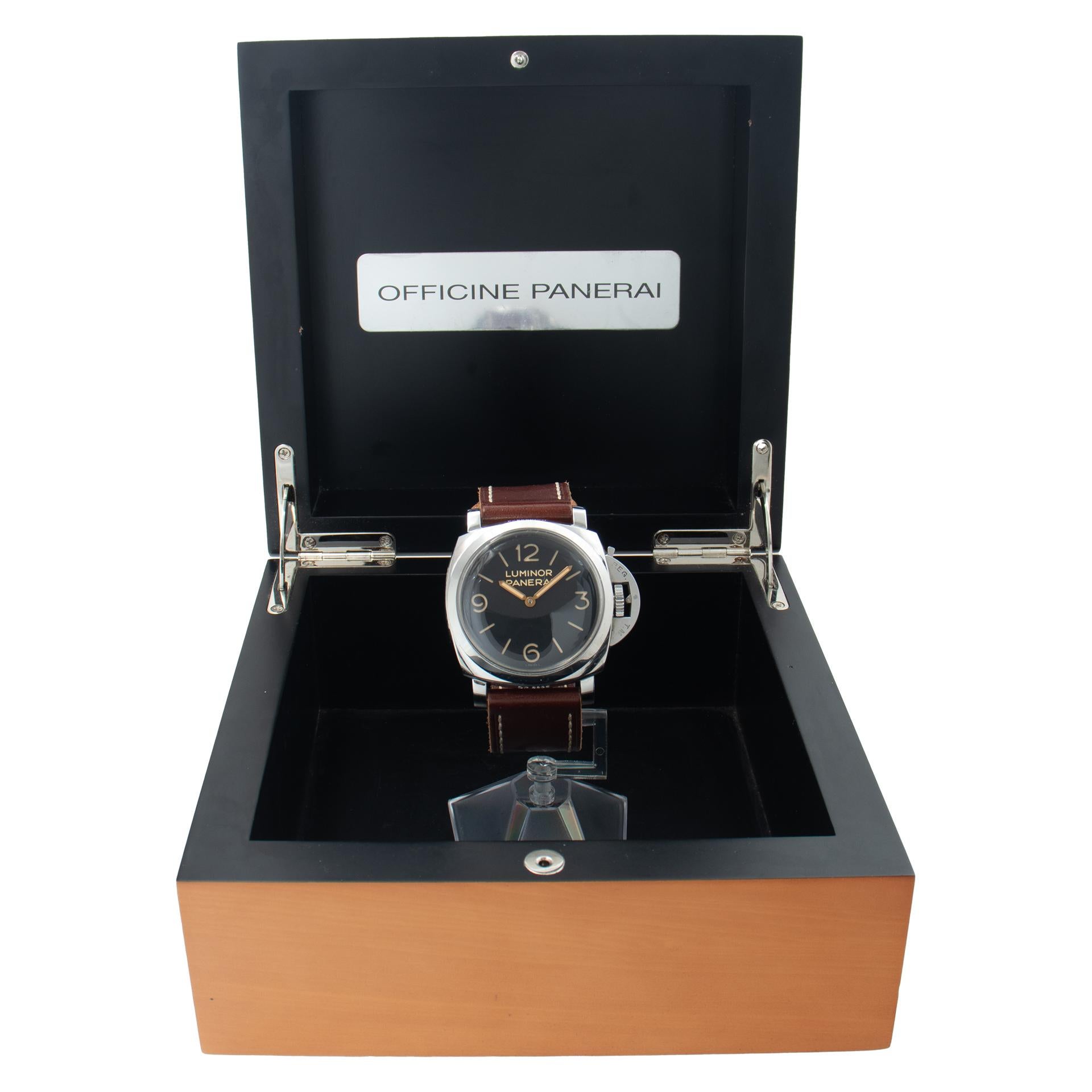 Panerai Luminor PAM0372 in Stainless Steel with a Black dial 46mm N/A watch For Sale 1