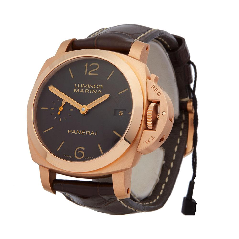 Reference: COM1688
Manufacturer: Panerai
Model: Luminor
Model Reference: PAM00393
Age: Circa 2010
Gender: Men's
Box and Papers: Box, Manuals and Guarantee
Dial: Black Arabic
Glass: Sapphire Crystal
Movement: Automatic
Water Resistance: To