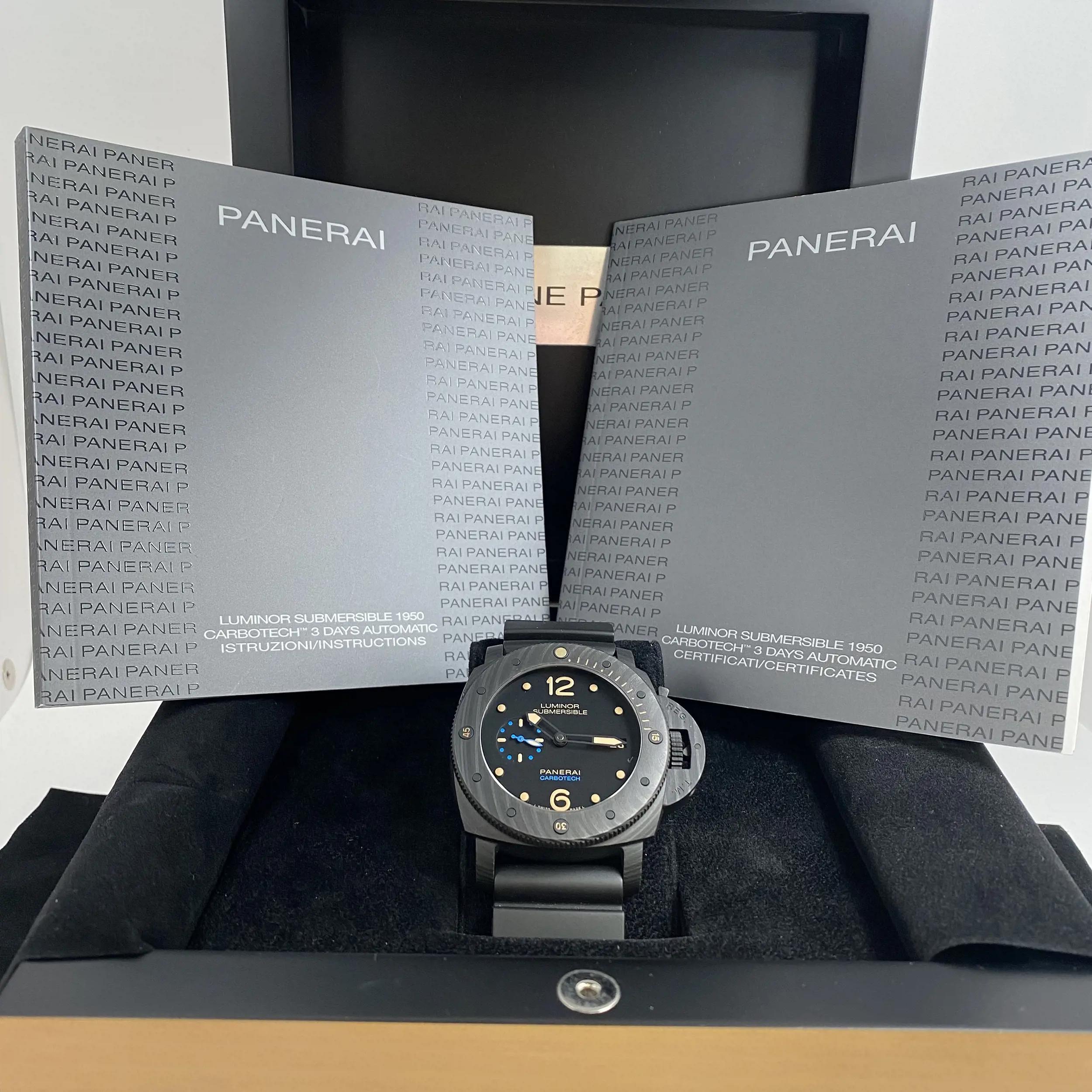 Panerai Luminor Submersible 1950 3 Days Carbotech Black Dial Men Watch PAM00616 In Excellent Condition For Sale In New York, NY
