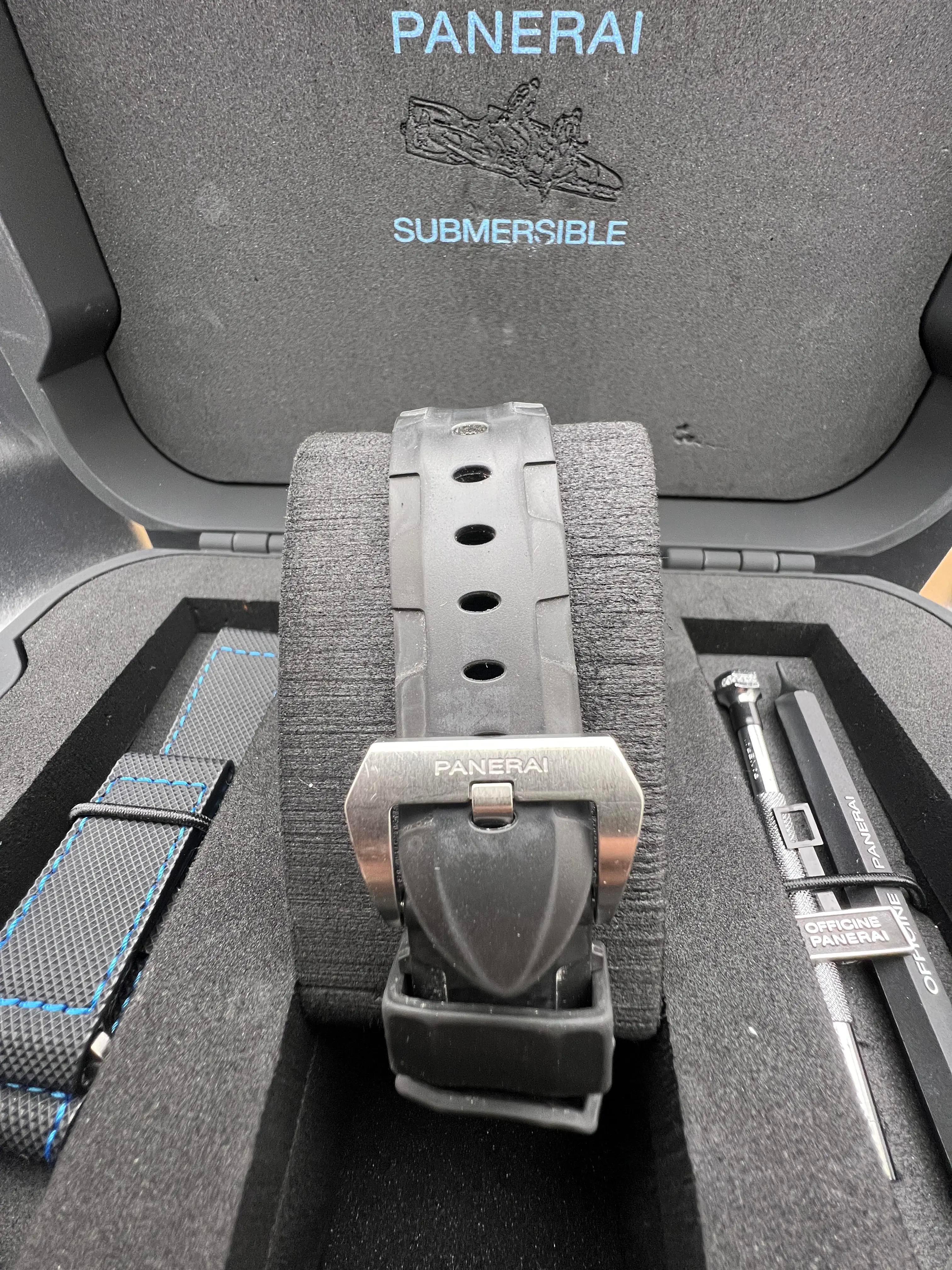 Panerai Luminor Submersible 42mm Quadrante Nero PAM00973 Scatola e Documenti in vendita 6