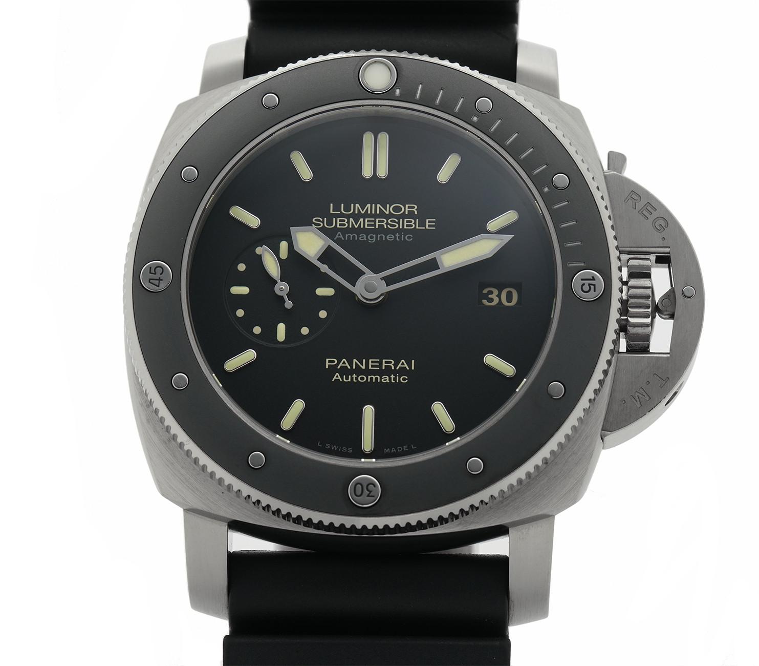 Panerai Luminor Submersible PAM00389, Black Dial, Certified In Excellent Condition In Miami, FL
