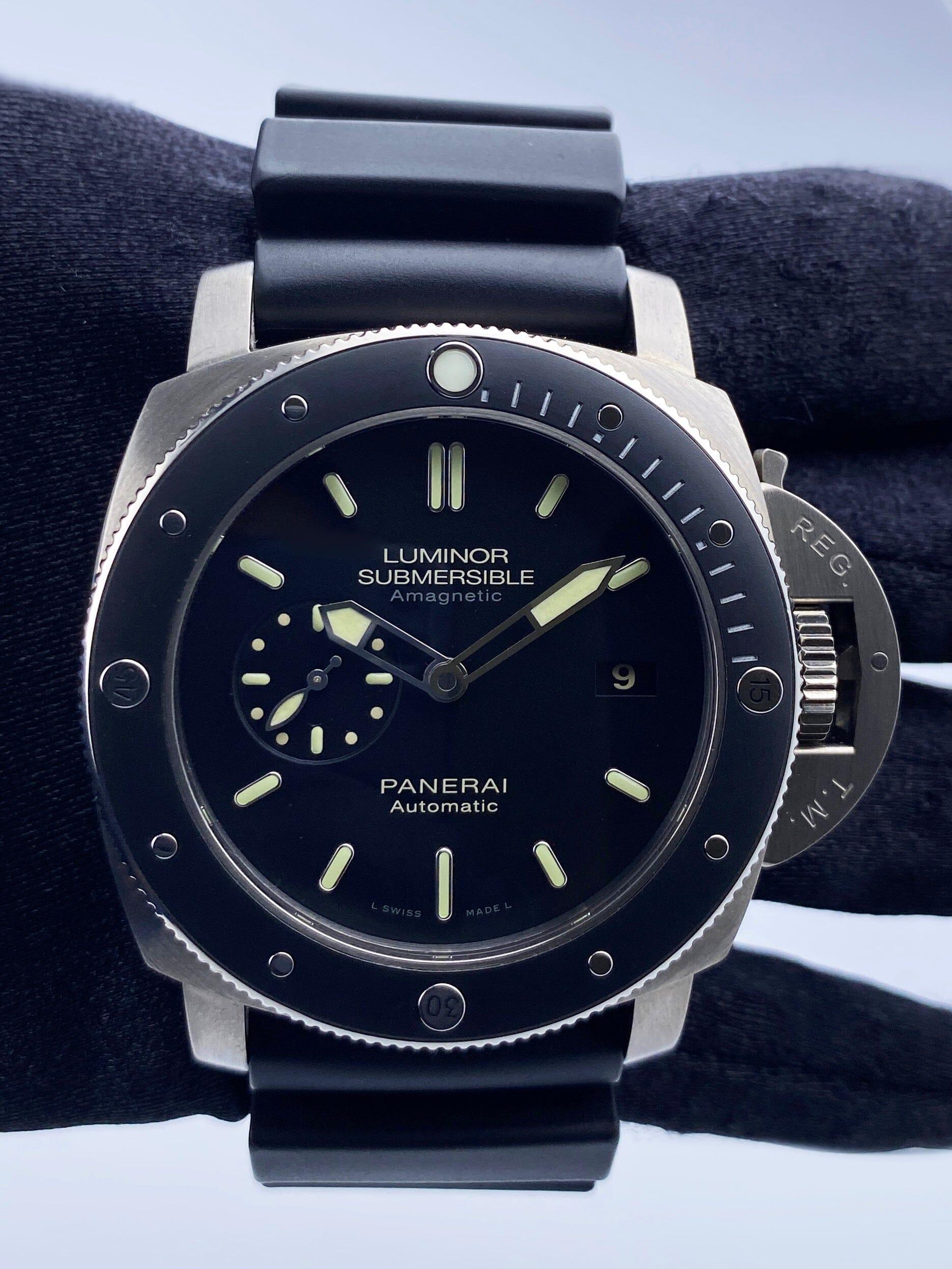 Panerai Luminor Submersible PAM00389 Amagnetic Mens Watch Box Papers In Excellent Condition In Great Neck, NY