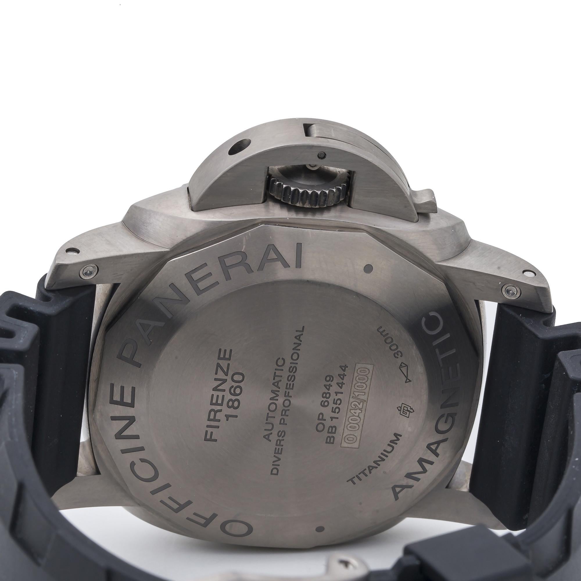 Panerai Luminor Submersible PAM00389 Automatic Titanium Men's Watch In Excellent Condition For Sale In Miami, FL