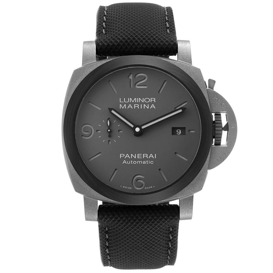 Panerai Luminor TuttoGrigio 44mm Grau Zifferblatt Titan Uhr PAM01662 Ungetragen. Automatisches Uhrwerk mit Selbstaufzug. Zweiteiliges, kissenförmiges Titangehäuse mit einem Durchmesser von 44,0 mm. Carbotech schräge Lünette. Kratzfestes Saphirglas.
