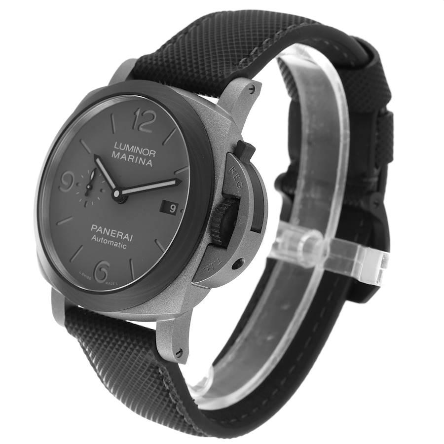Panerai Luminor TuttoGrigio: Titanuhr mit grauem Zifferblatt PAM01662, ungetragen Herren