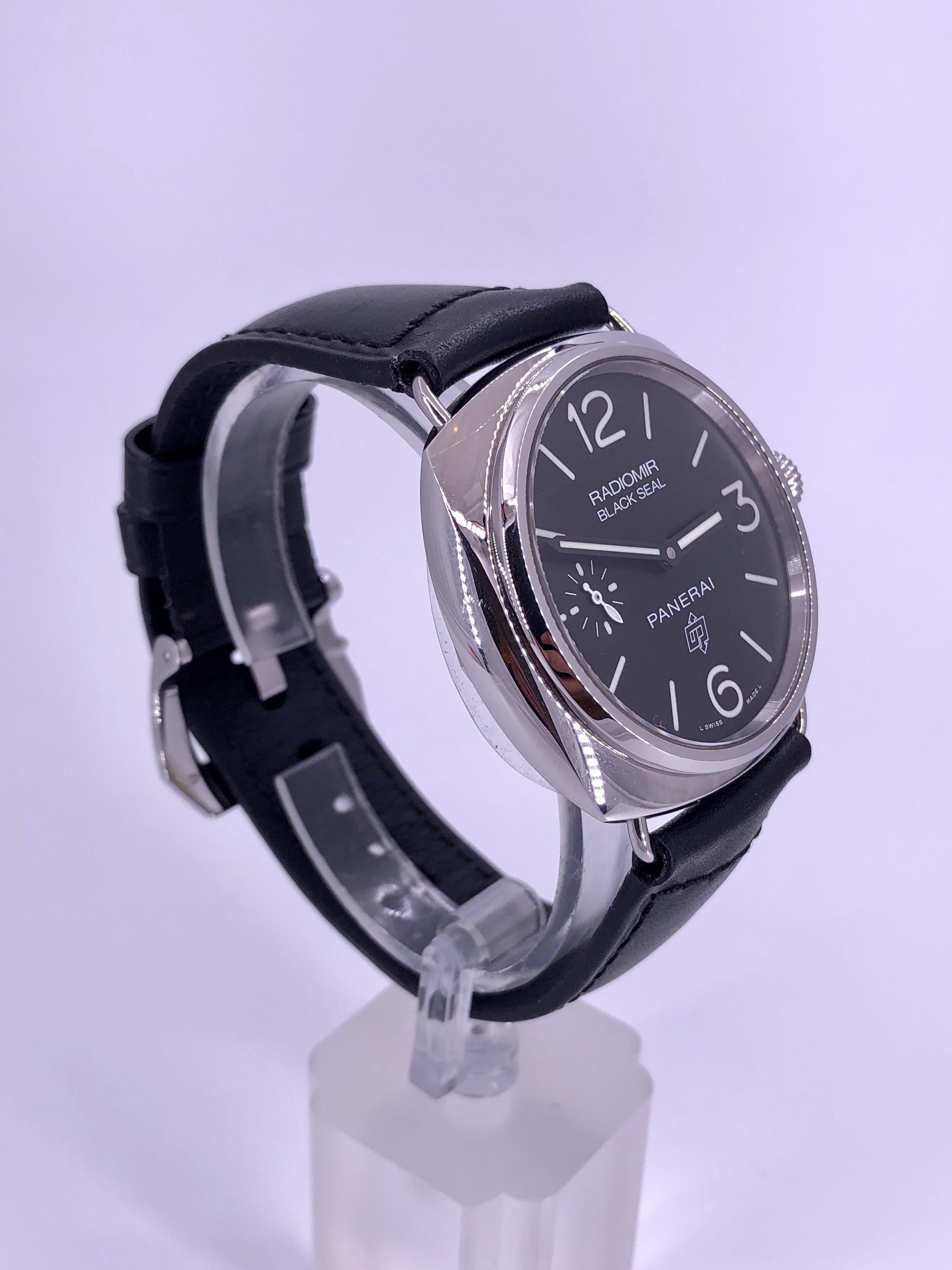 Contemporary Panerai Radiomir Black Seal Logo Stainless Steel PAM380 For Sale