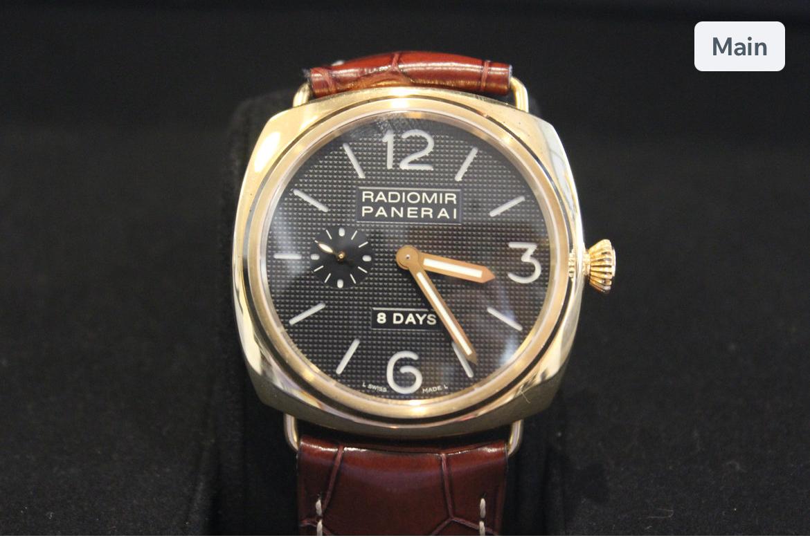 Panerai Radiomir, In 18k Solid Rose Gold.
In Like New Condition.
Comes As A Complete Set, With Everything, Box & Papers.
Limited Edition Timepiece, 1 Of Only 300 Pieces Made Worldwide.
8 Day Power Reserve Function.
Comes On An Original Brownish