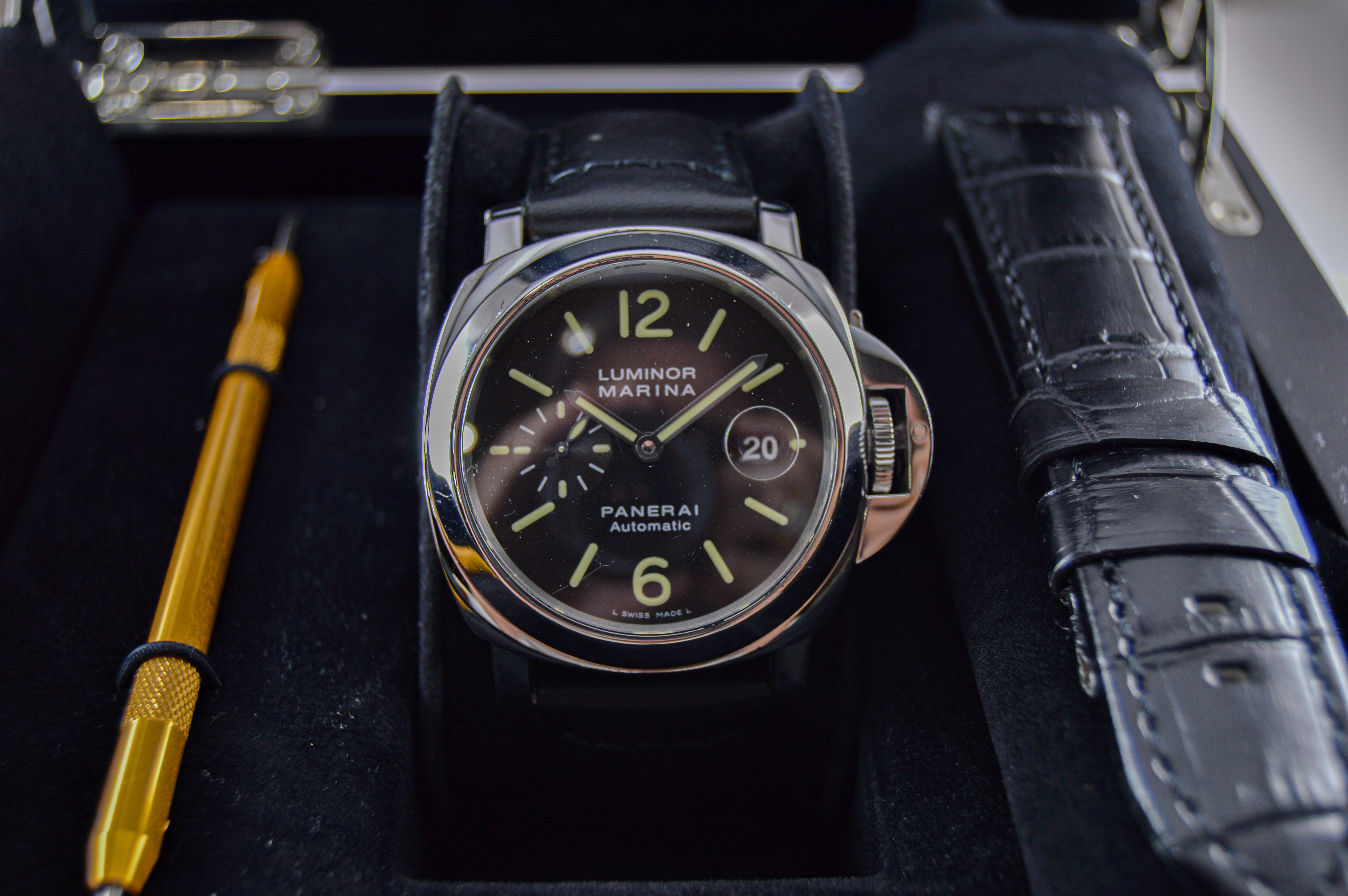 Moderno Panerai Luminor Marina in acciaio inossidabile del 2010 circa con scatola e cinturini originali in vendita