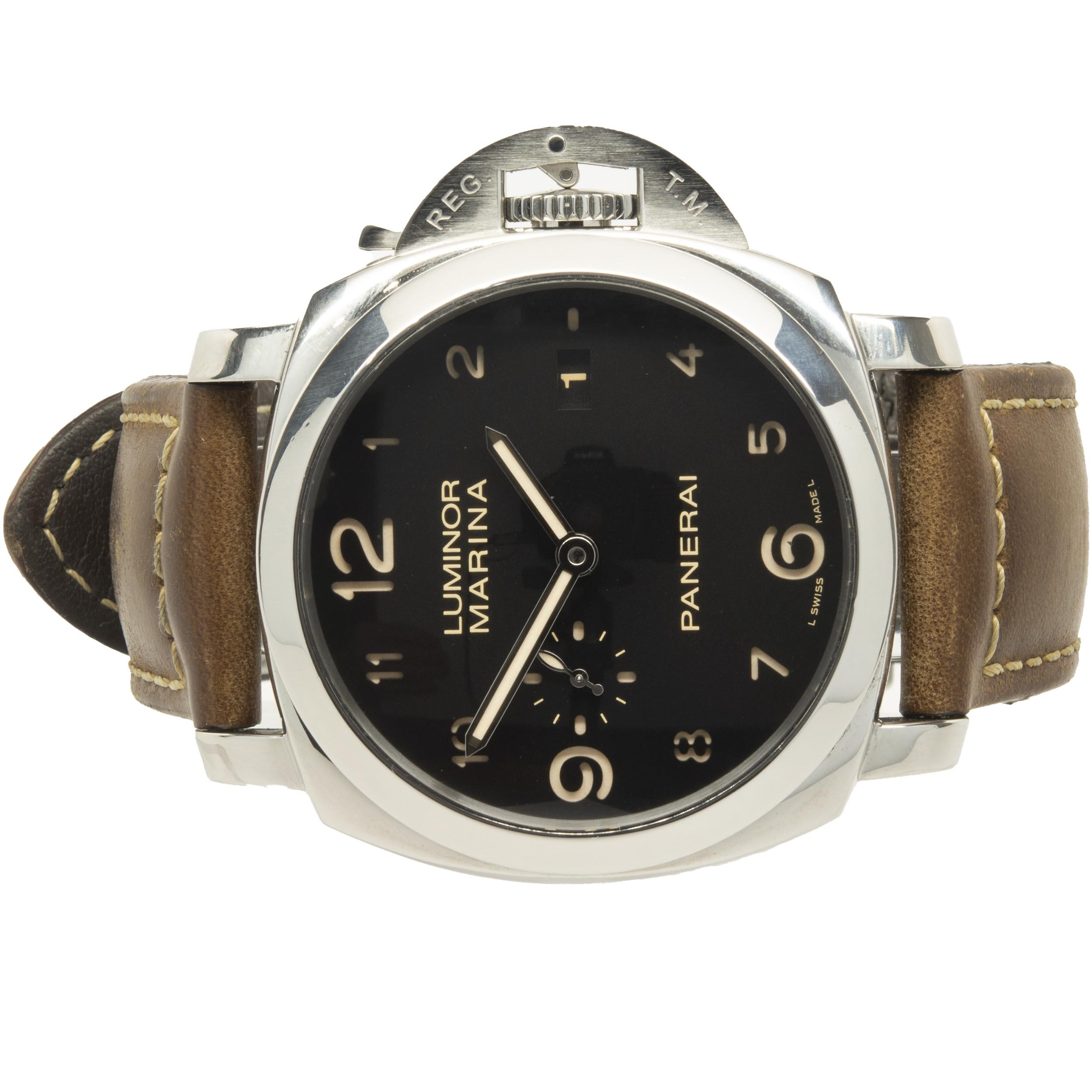 Movement: automatic
Function: hour, minute, small seconds, date
Case: 44mm stainless steel case, sapphire crystal, smooth bezel, push-pull crown
Band: brown leather strap, stainless steel buckle
Dial: tobacco dial, Arabic/stick
Reference: PAM