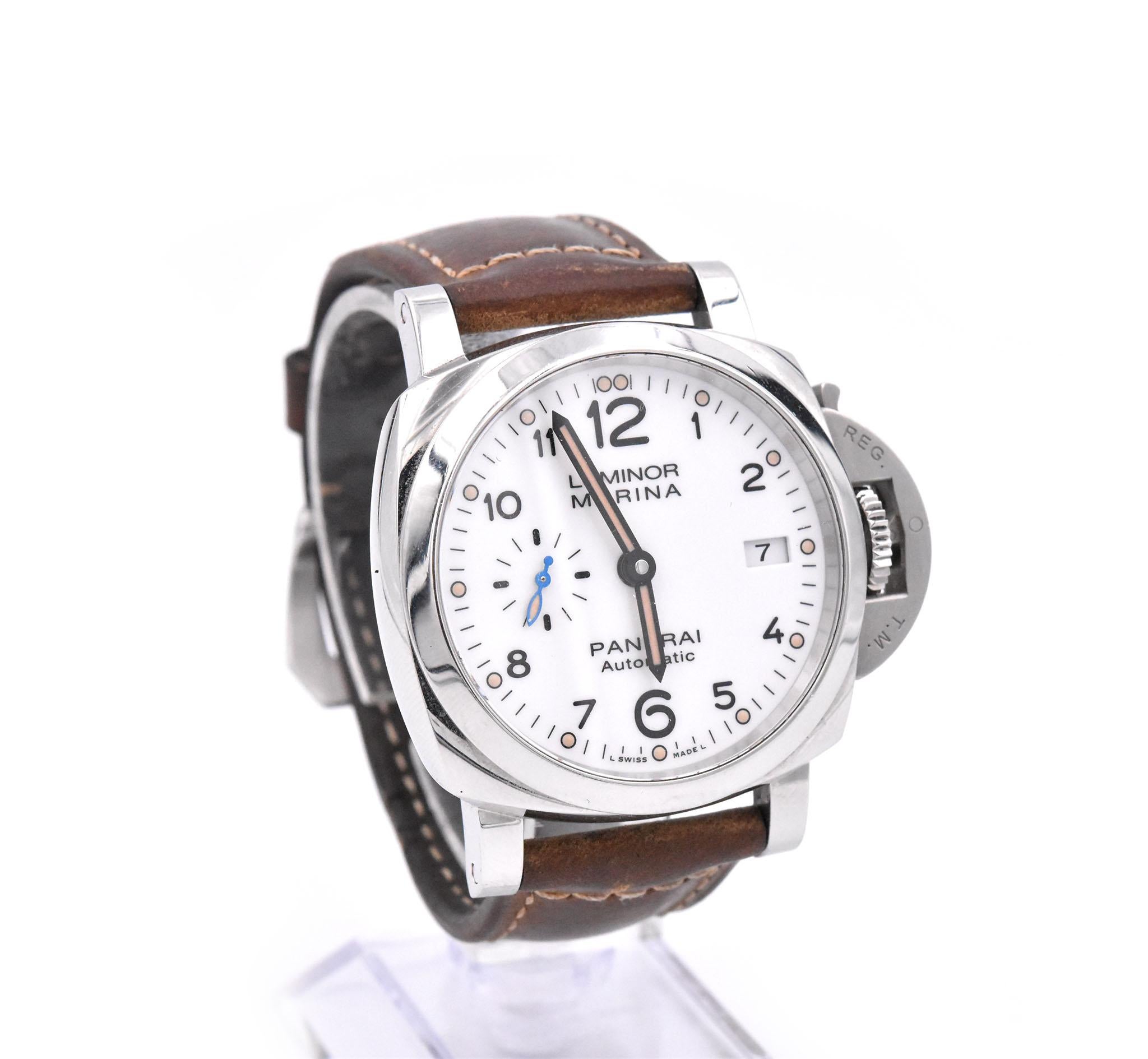 Movement: manual wind movement
Function: hours, minutes, small seconds, and date
Case: 42mm stainless steel case, sapphire crystal, smooth bezel, push-pull crown
Band: factory brown leather standard Panerai strap
Dial: white dial, luminescent brown