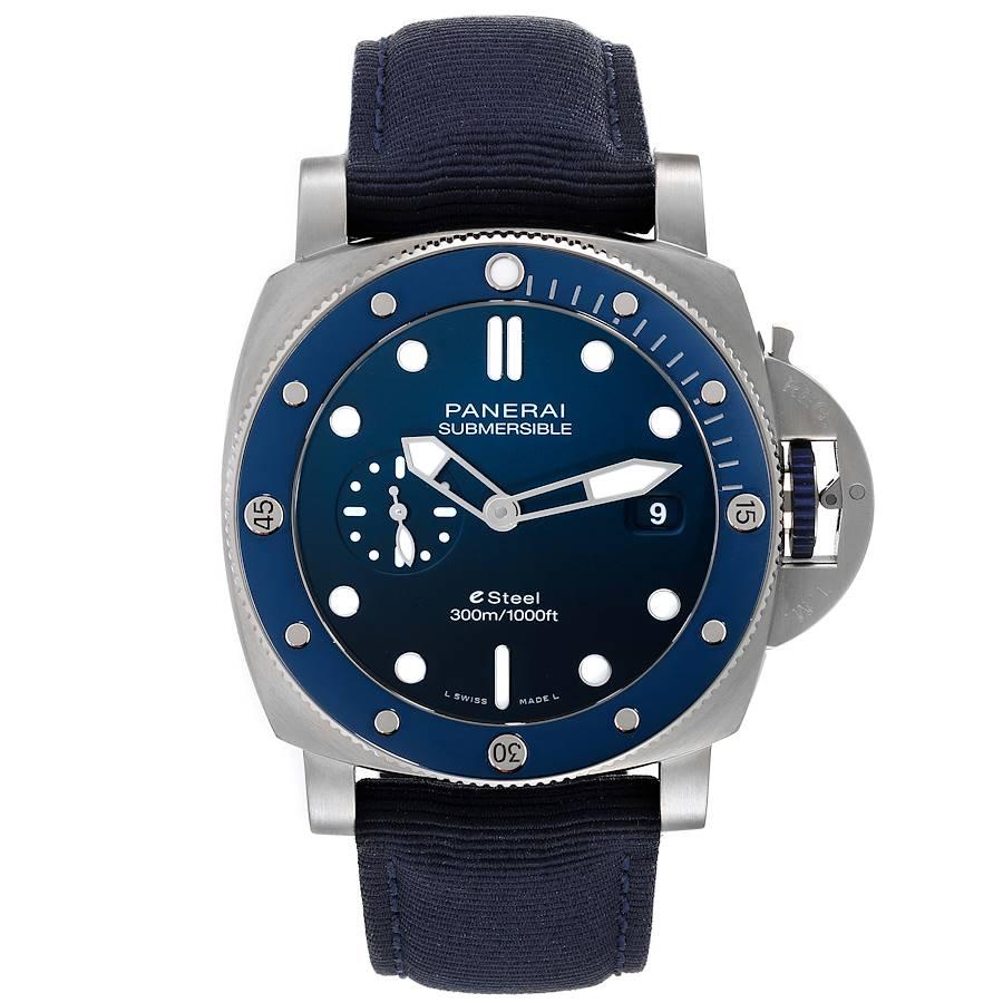 Panerai Submersible Quarantaquattro Blu Profondo Herrenuhr PAM01289 Ungetragen. Automatisches Uhrwerk mit Selbstaufzug. Gehäuse aus Edelstahl mit einem Durchmesser von 44.0 mm. Patentierter Kronenschutz von Panerai. Blaue, gegen den Uhrzeigersinn