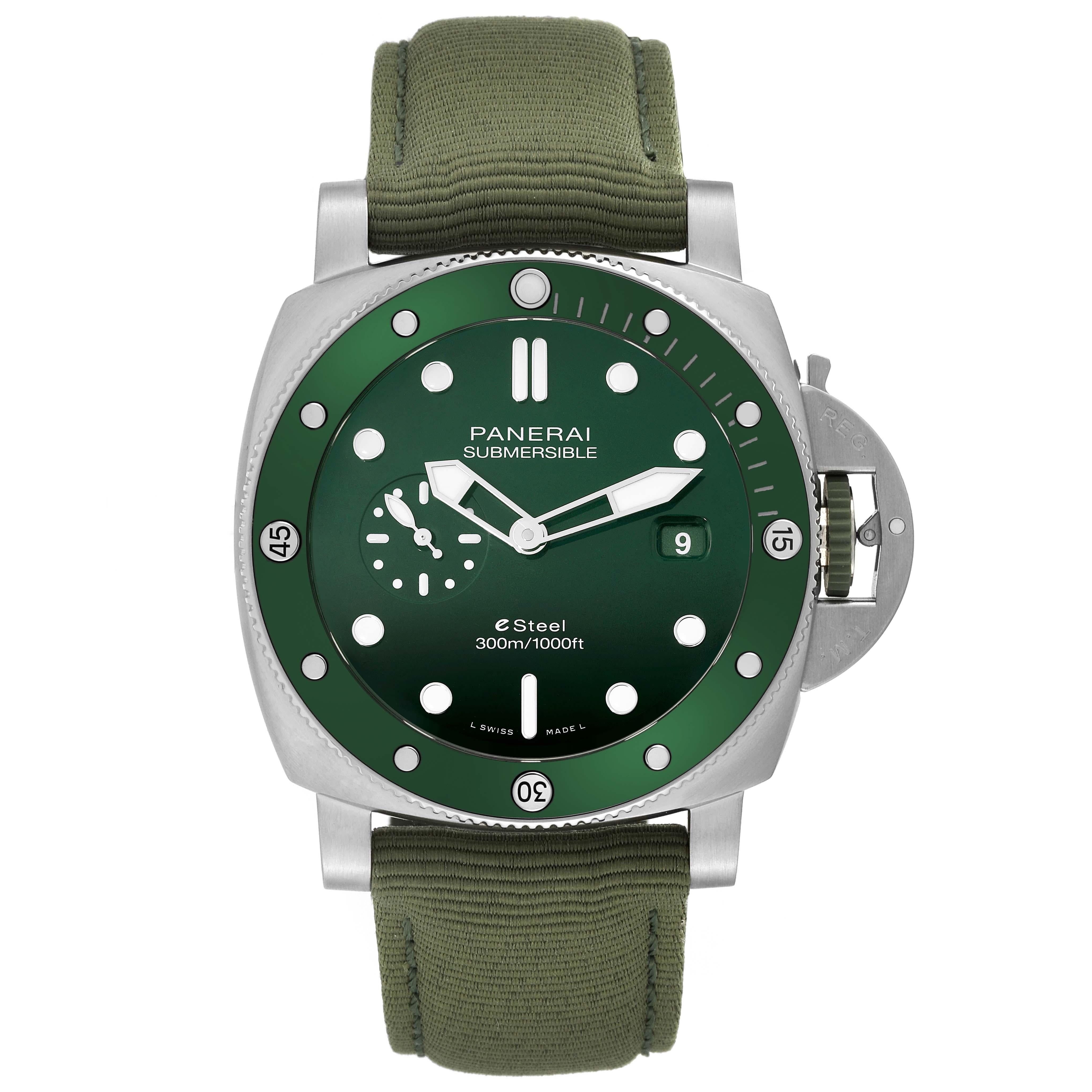 Panerai Submersible QuarantaQuattro Verde Smeraldo Steel Watch PAM01287 Unworn In Excellent Condition In Atlanta, GA