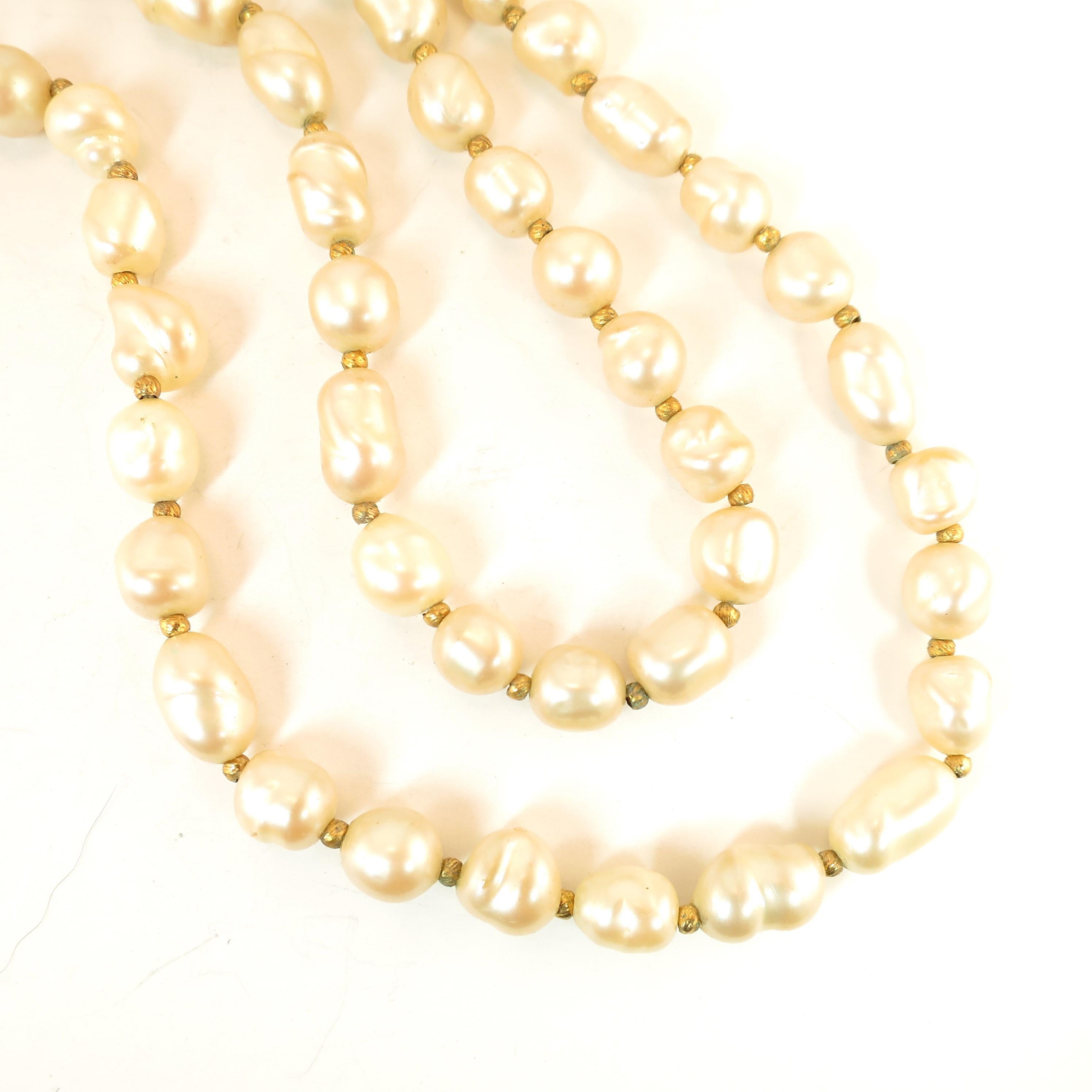 Women's Panetta Faux Baroque Pearl Necklace With Enameled Bee Clasp, 1950s For Sale