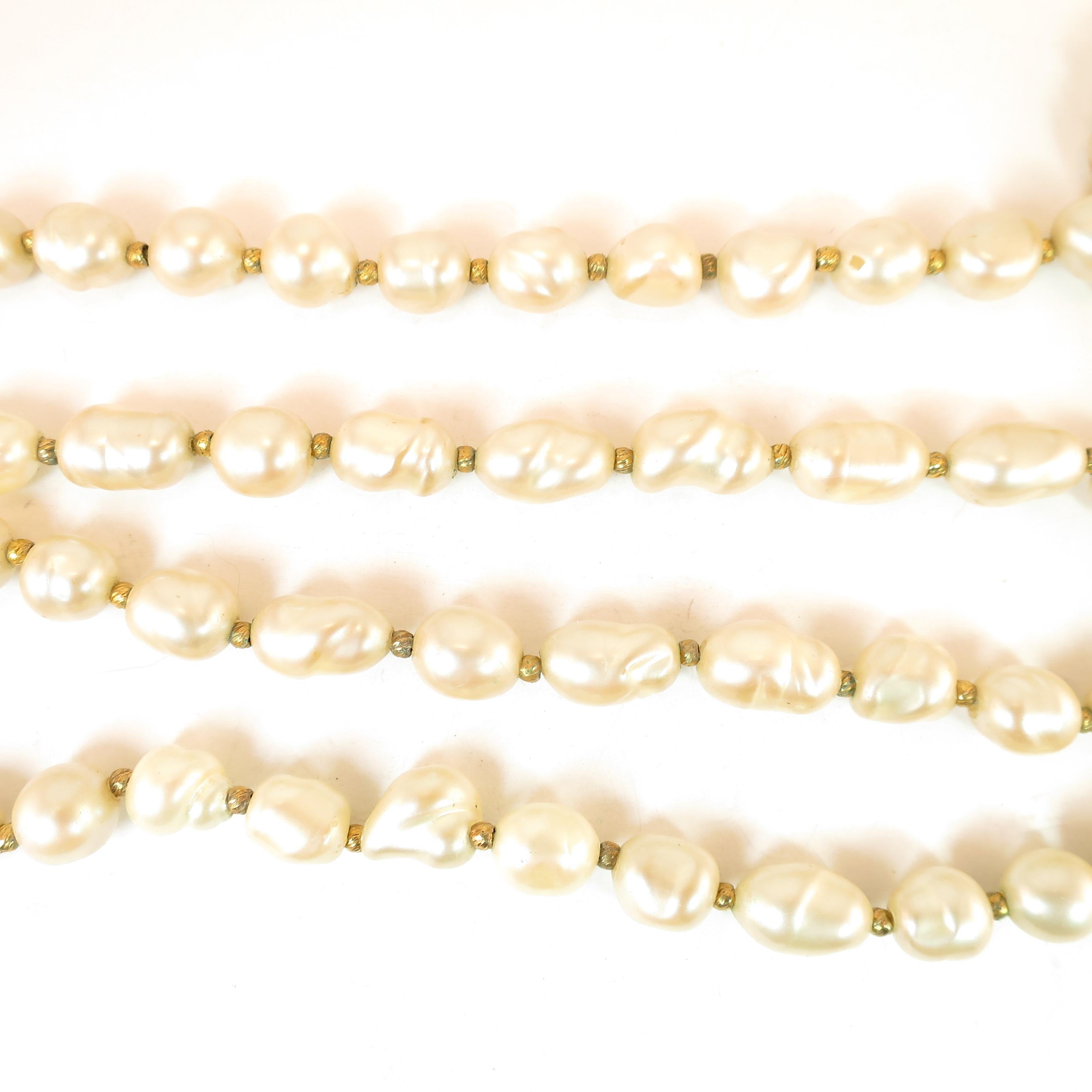 Panetta Faux Baroque Pearl Necklace With Enameled Bee Clasp, 1950s For Sale 1