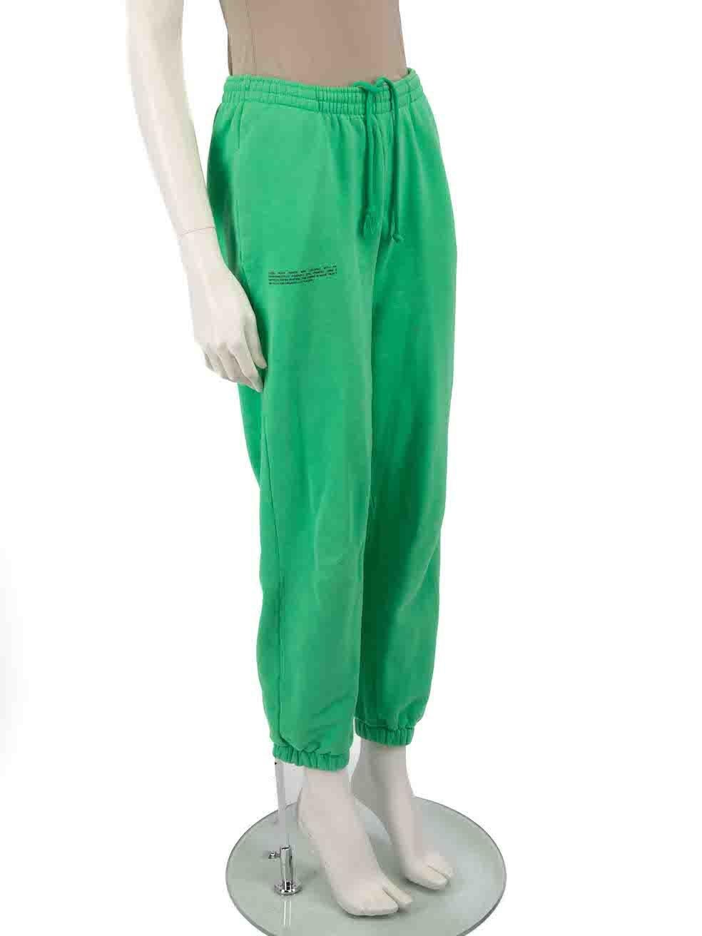CONDITION is Very good. Minimal wear to trousers is evident. Minimal wear to the front and waistband with discoloured marks on this used Pangaia designer resale item.
 
 
 
 Details
 
 
 Green
 
 Cotton
 
 Track trousers
 
 Mid rise
 
 Elasticated