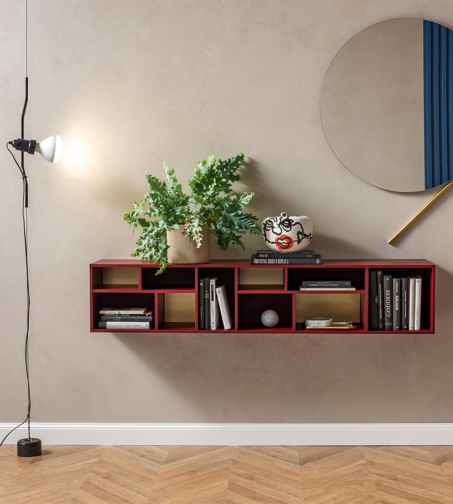 Mobili a giorno Pangea di Morica Design
Dimensioni: D. 28 x L. 150 x H. 30 cm.
Materiali: Legno laccato rosso marsala.

Disponibile in legno di noce canaletto, rovere di Laguna o rovere naturale. Contattateci.
Disponibile in diversi colori di legno