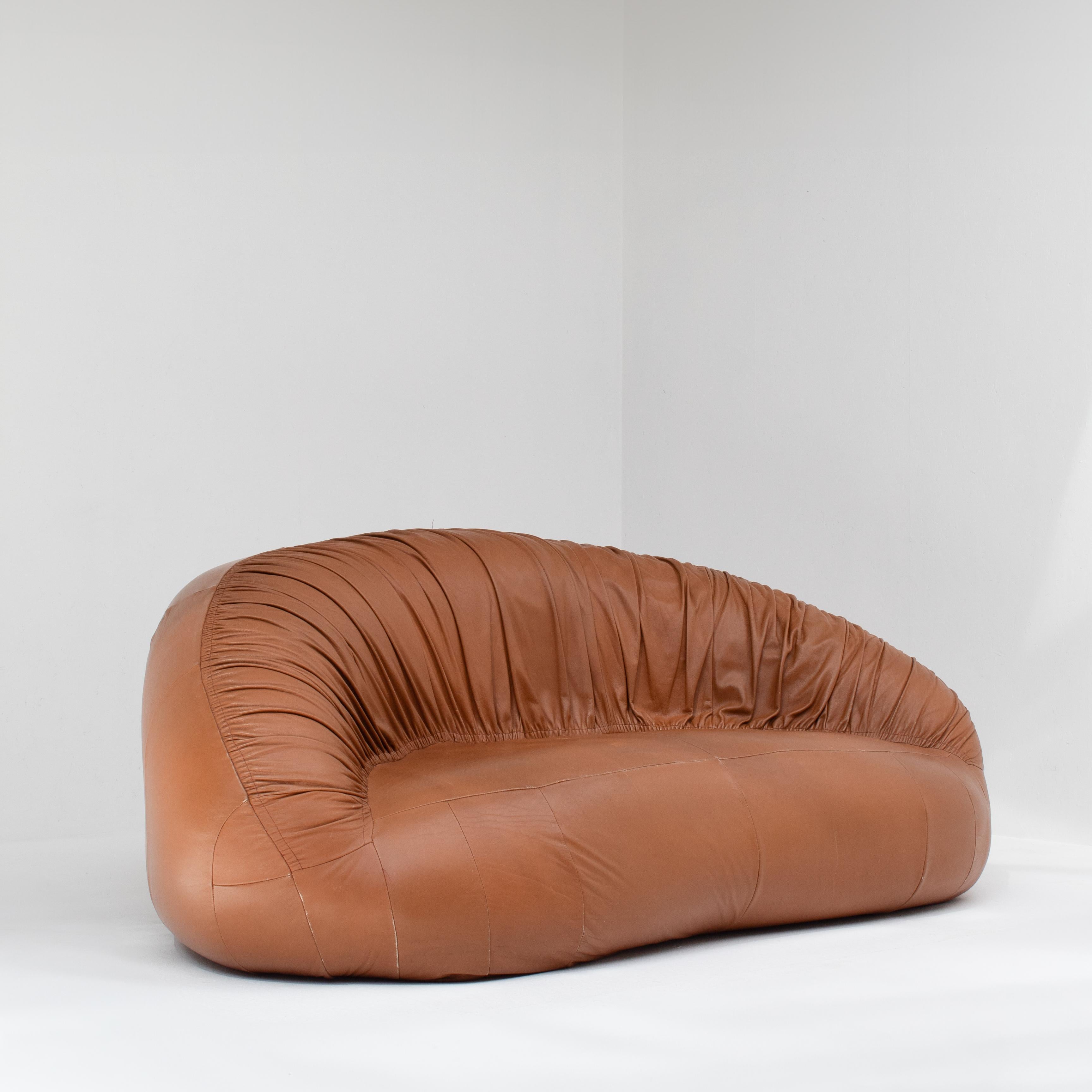 Pangolin Leather 2 Seater di Greg and Roche Dry In condizioni buone in vendita a Antwerpen, BE