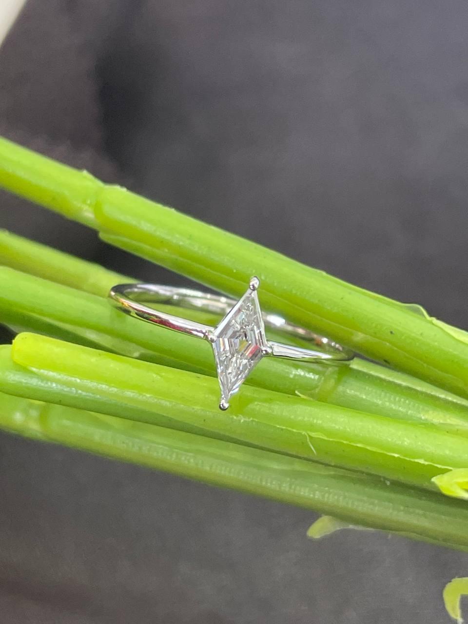 Panim 0.25CTS Kite Shape Diamond 18K White Gold Ring For Sale 4