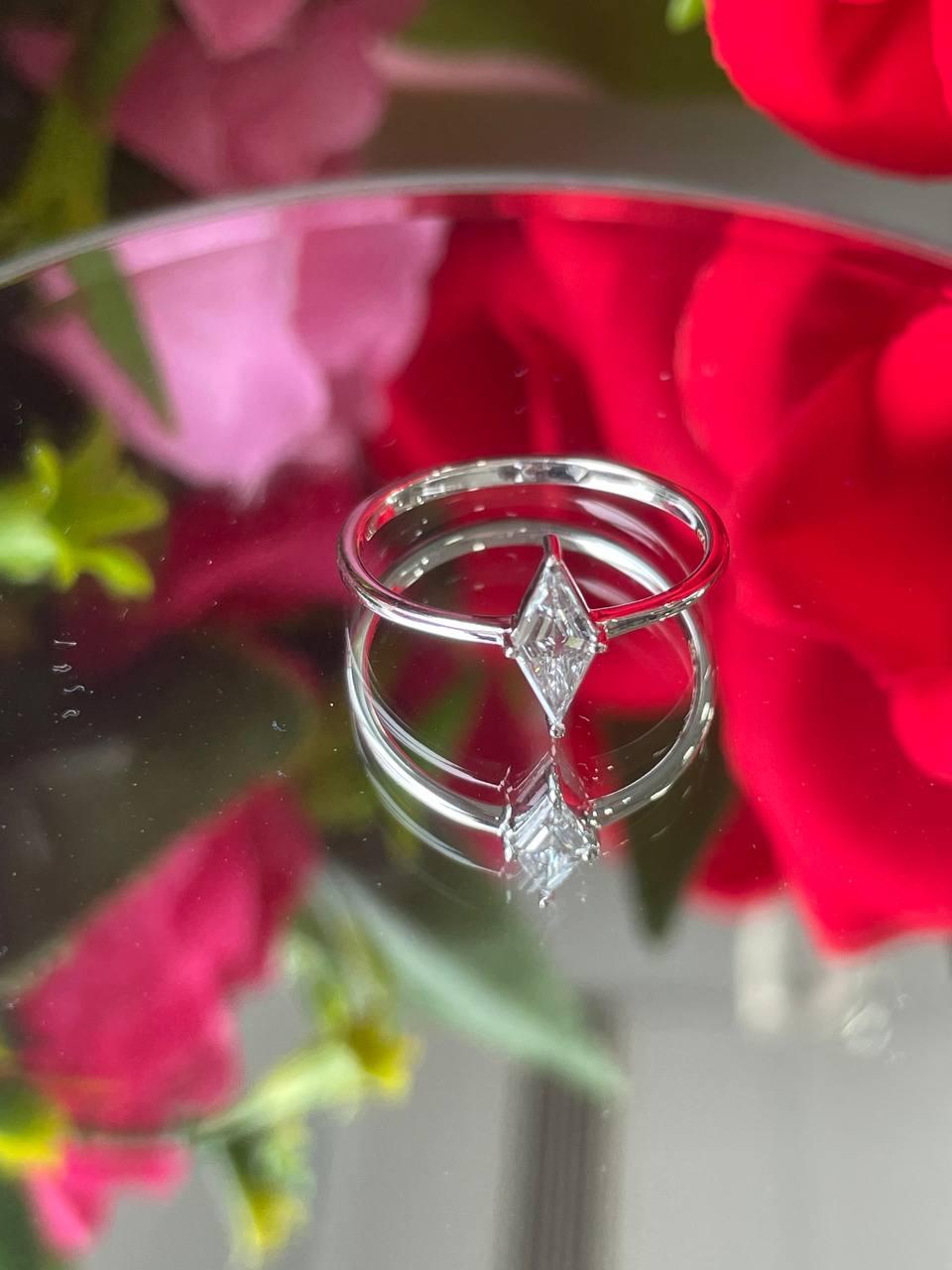 Panim 0.25CTS Kite Shape Diamond 18K White Gold Ring For Sale 6
