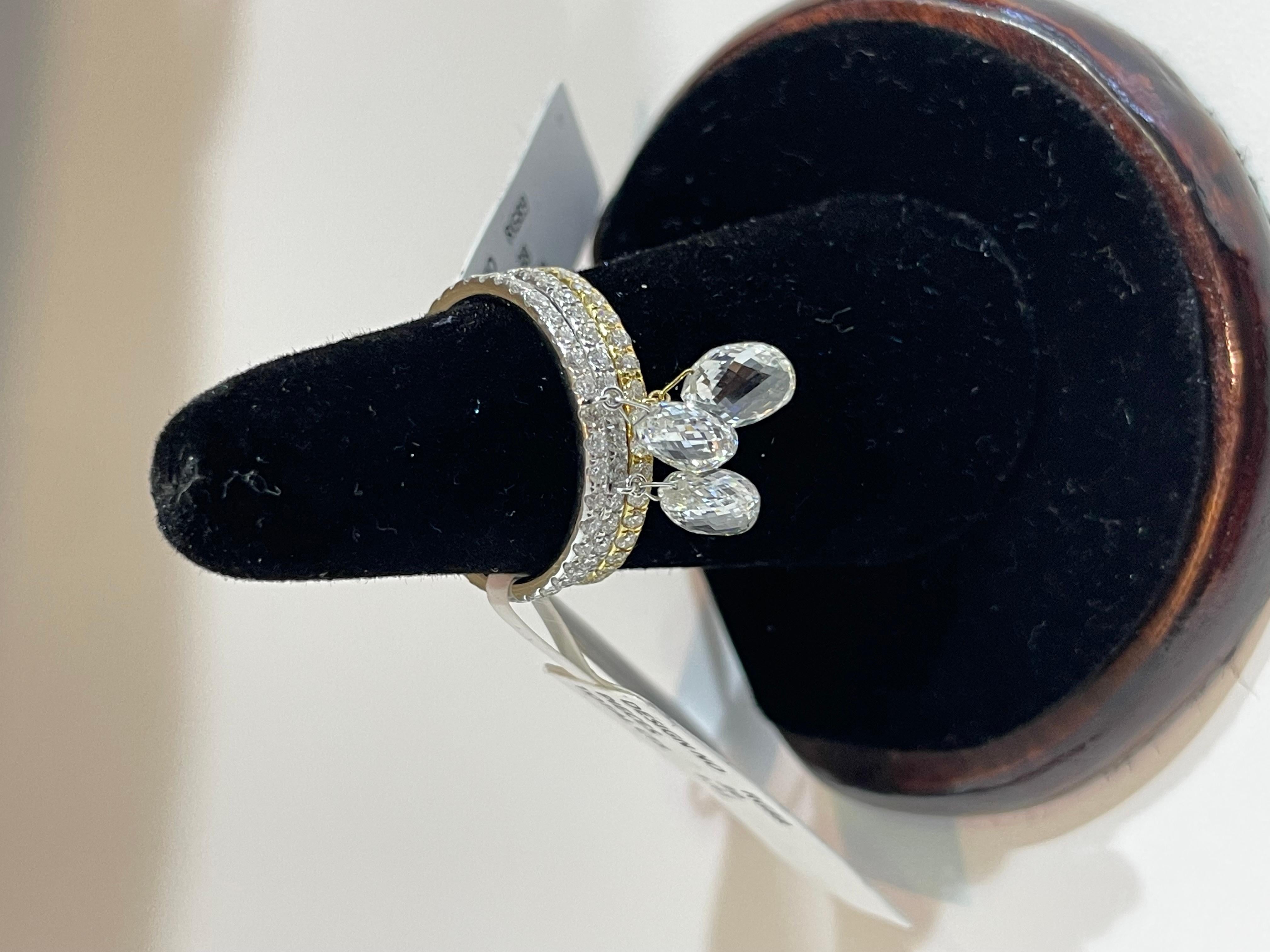 PANIM 1 Carat Briolette Diamond Dangling Ring 18 Karat White Gold

Inspired by the beauty of a rain drop, Our Briolette Dangling diamond ring is an absolute show-stopper.
It has 1 piece of Rain Drops White Diamond Briolettes with diamond band having