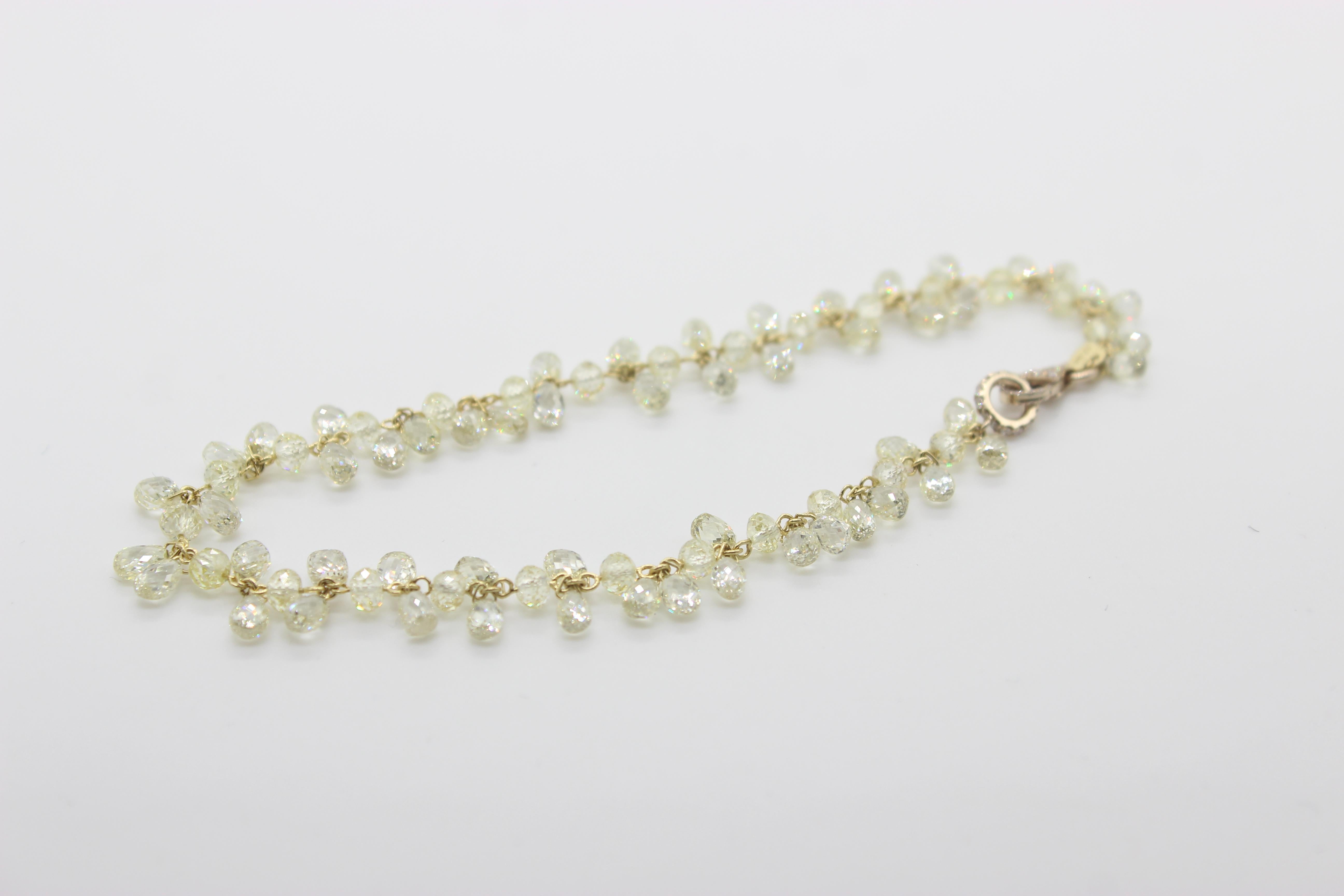 Taille briolette PANIM Bracelet floral en or jaune avec briolette de diamants 12,71 carats en vente