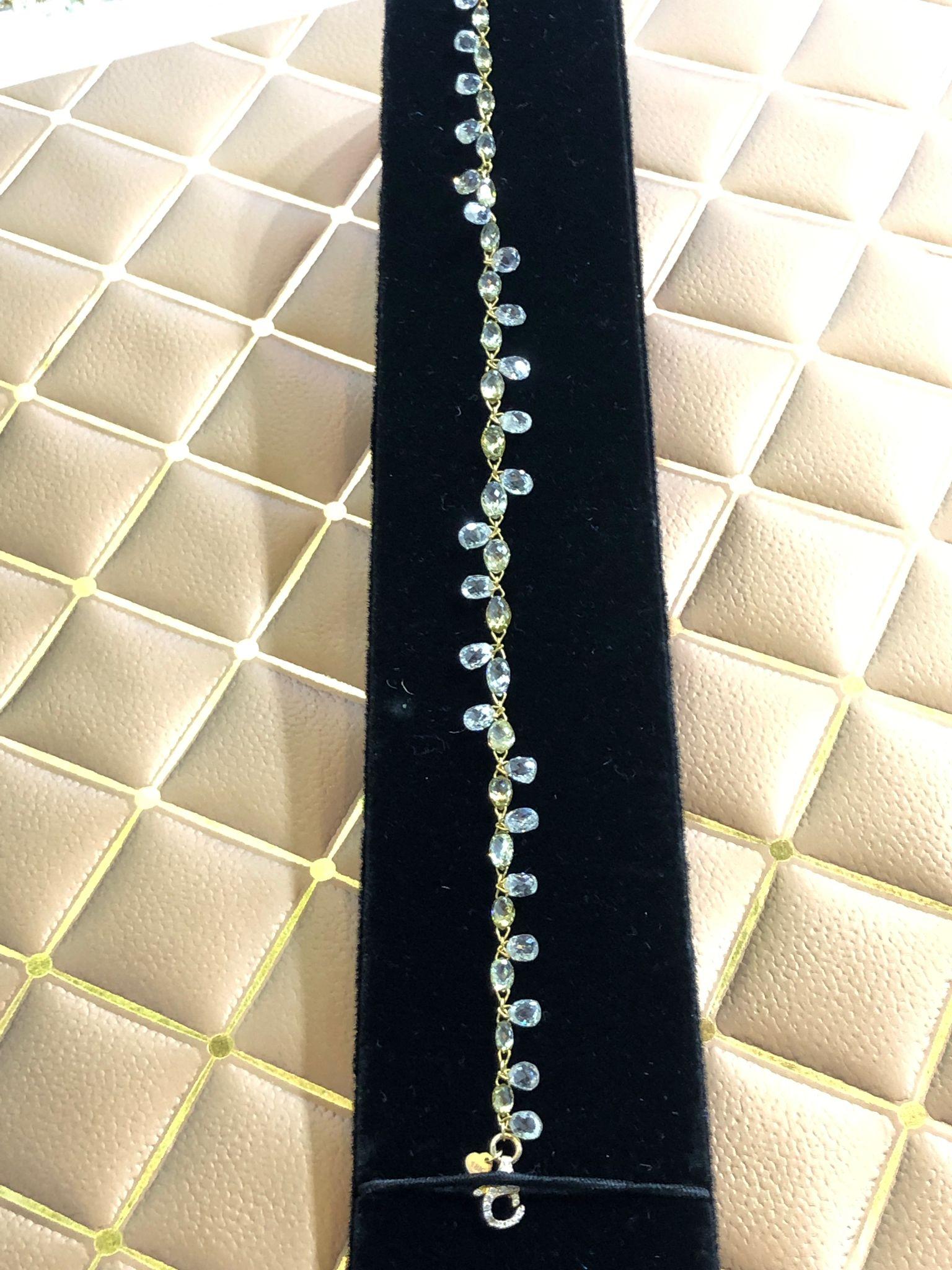 PANIM 12.71 Diamond Briolette Yellow Gold Floral Bracelet For Sale 2