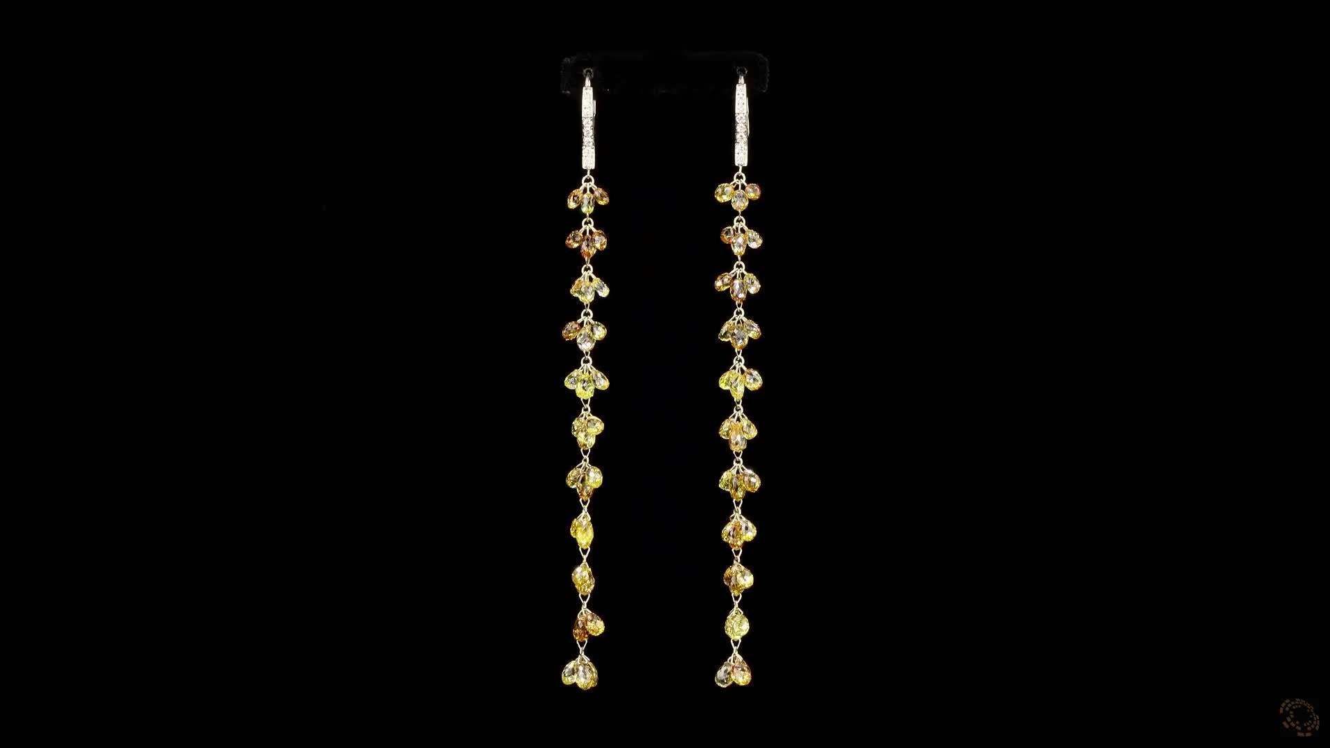 Moderne Boucles d'oreilles Briolette en or jaune 18K avec diamant de couleur fantaisie 17.25 carats en vente