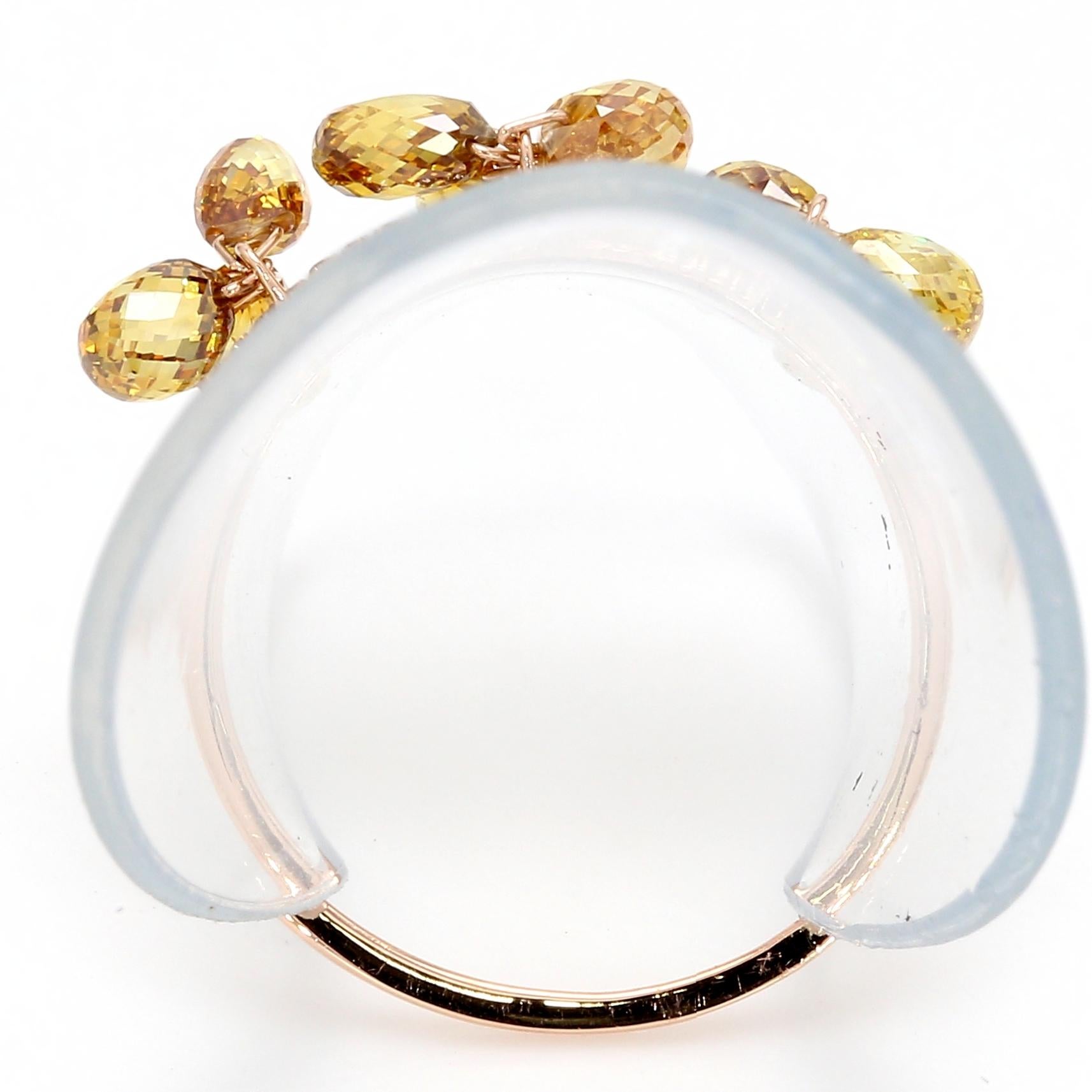 Taille briolette PANIM Bague pendante en or rose 18 carats avec diamants de couleur fantaisie en vente