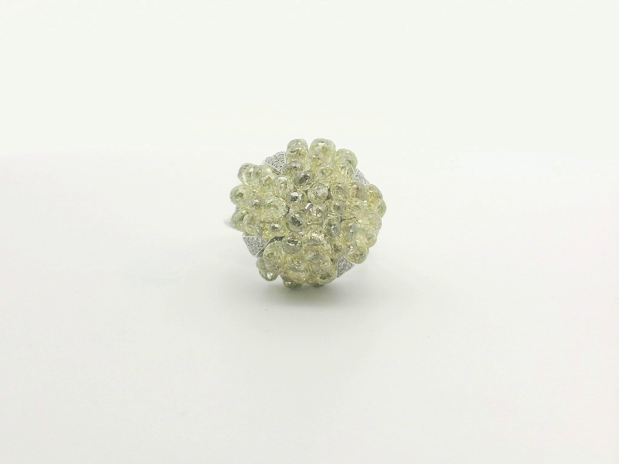 Women's PANIM 18k White Gold Briolette Diamond Dome Ring For Sale
