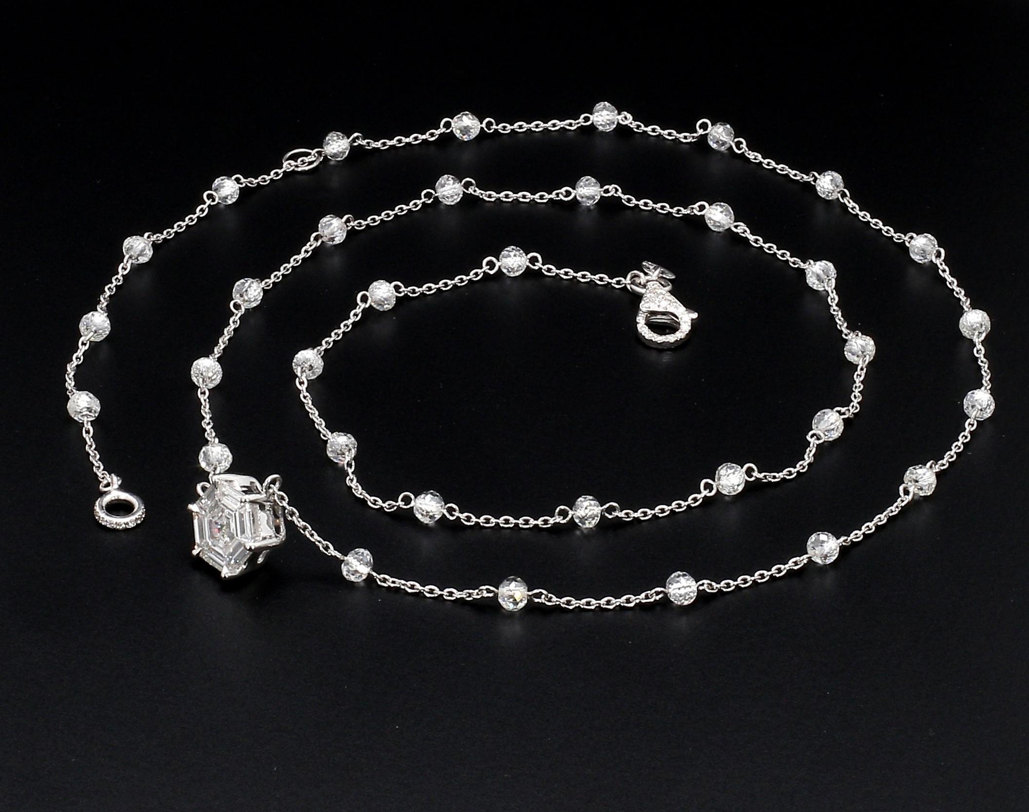 PANIM 18K Weißgold Diamantperlen & Diamant-Illusionen Sechseck-Halskette

Bei dieser Halskette sind die Diamanten gleichmäßig auf einer Weißgoldkette verteilt. Dieses Stück kann jeden Tag getragen werden, allein oder in Kombination mit anderen