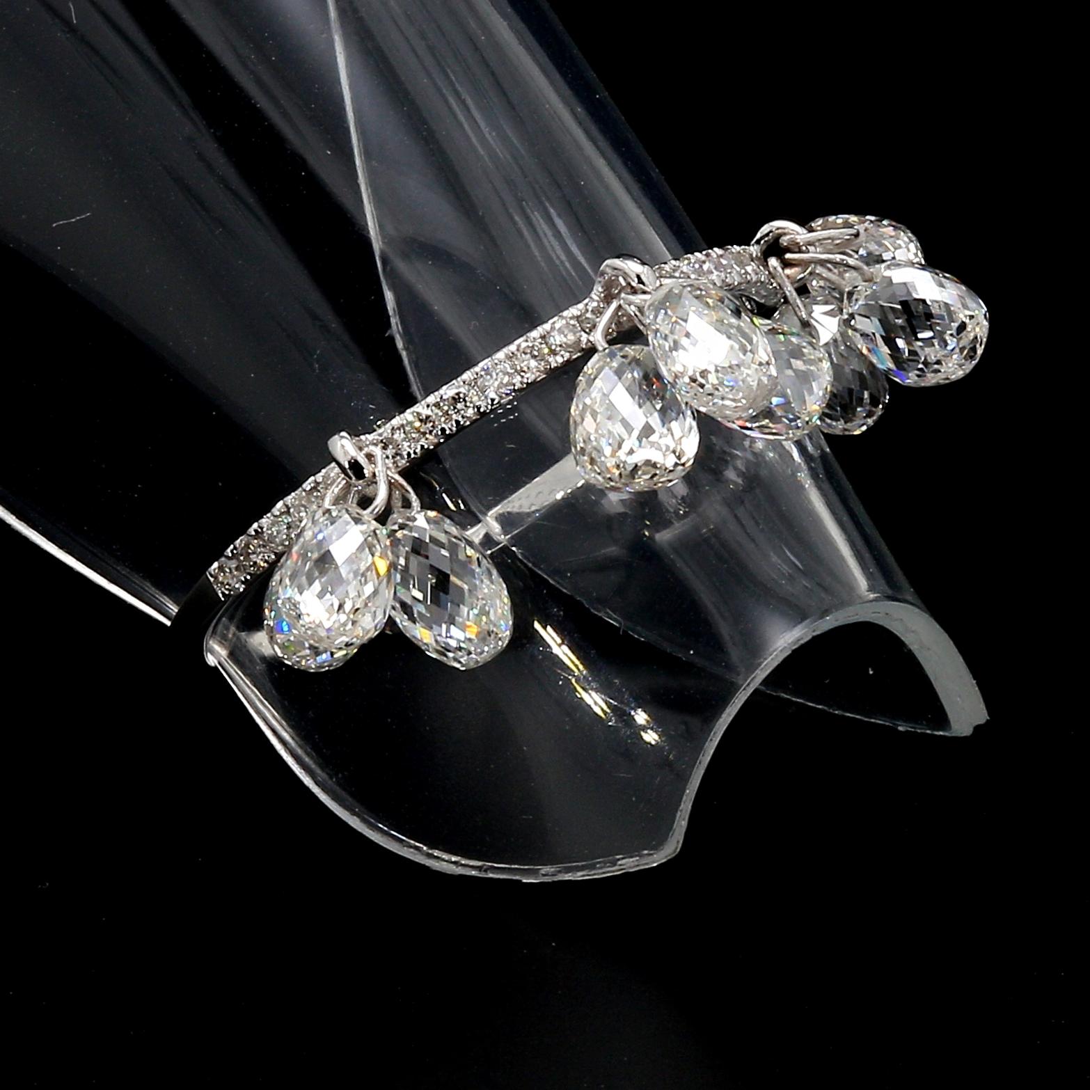 PANIM Bague pendante en or blanc 18 carats avec briolette de diamants en vente 4