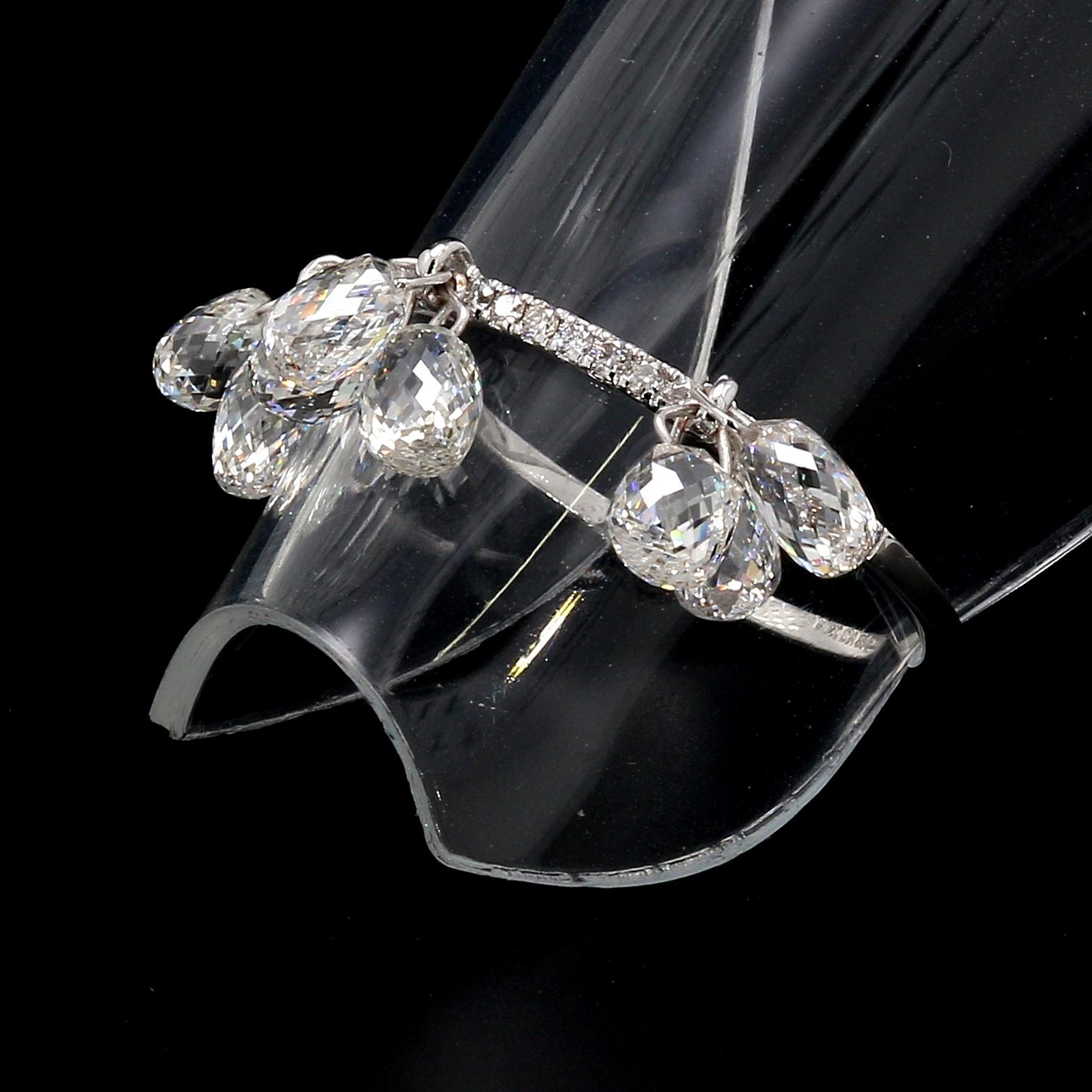 PANIM Bague pendante en or blanc 18 carats avec briolette de diamants en vente 1