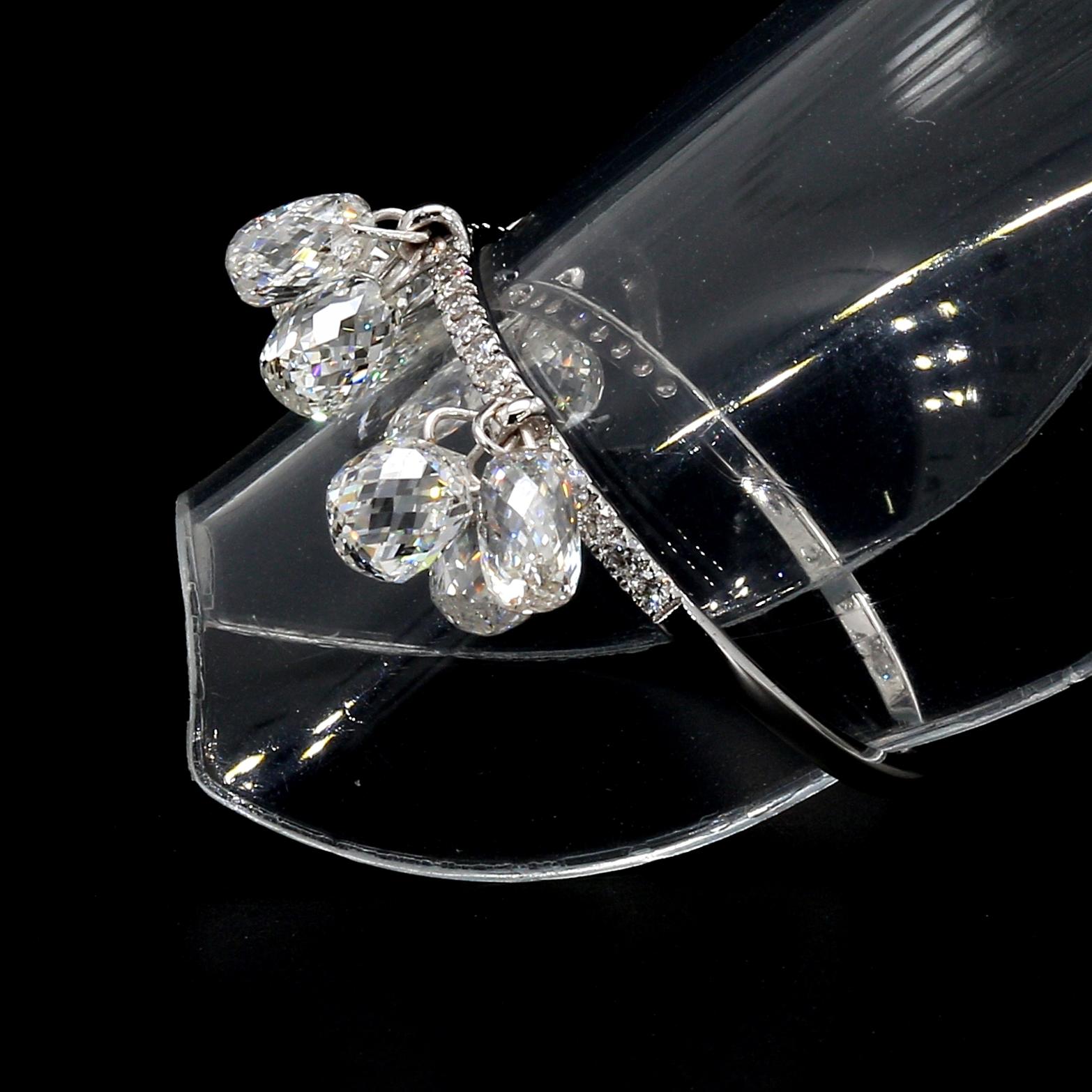 PANIM Bague pendante en or blanc 18 carats avec briolette de diamants en vente 2