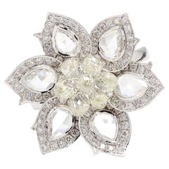 PANIM Bague à fleurs en or blanc 18 carats avec diamants en forme de poire, taille rose et briolette 