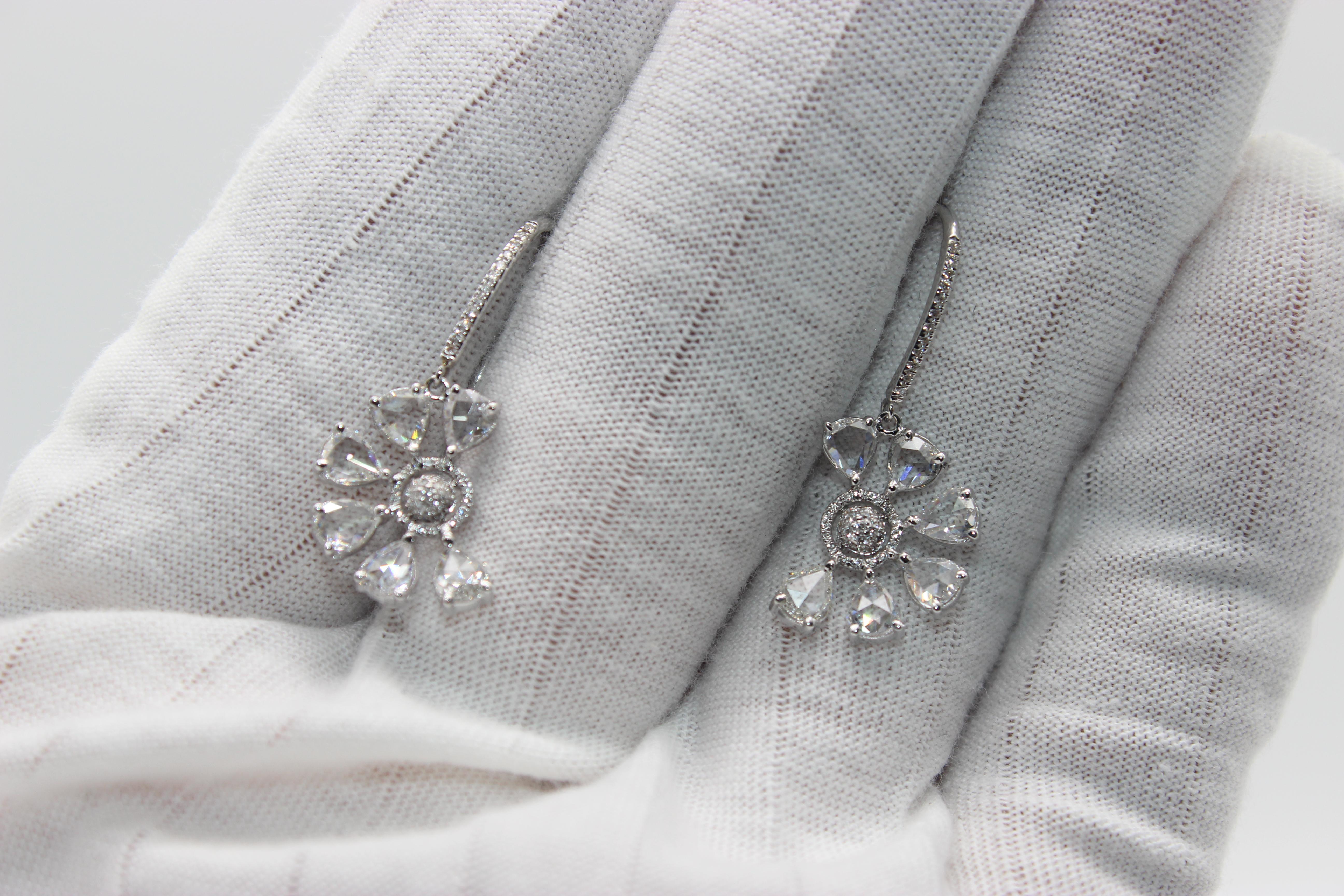 PANIM 18k White Gold Diamond Rosecut Floral Earrings In New Condition For Sale In Tsim Sha Tsui, Hong Kong