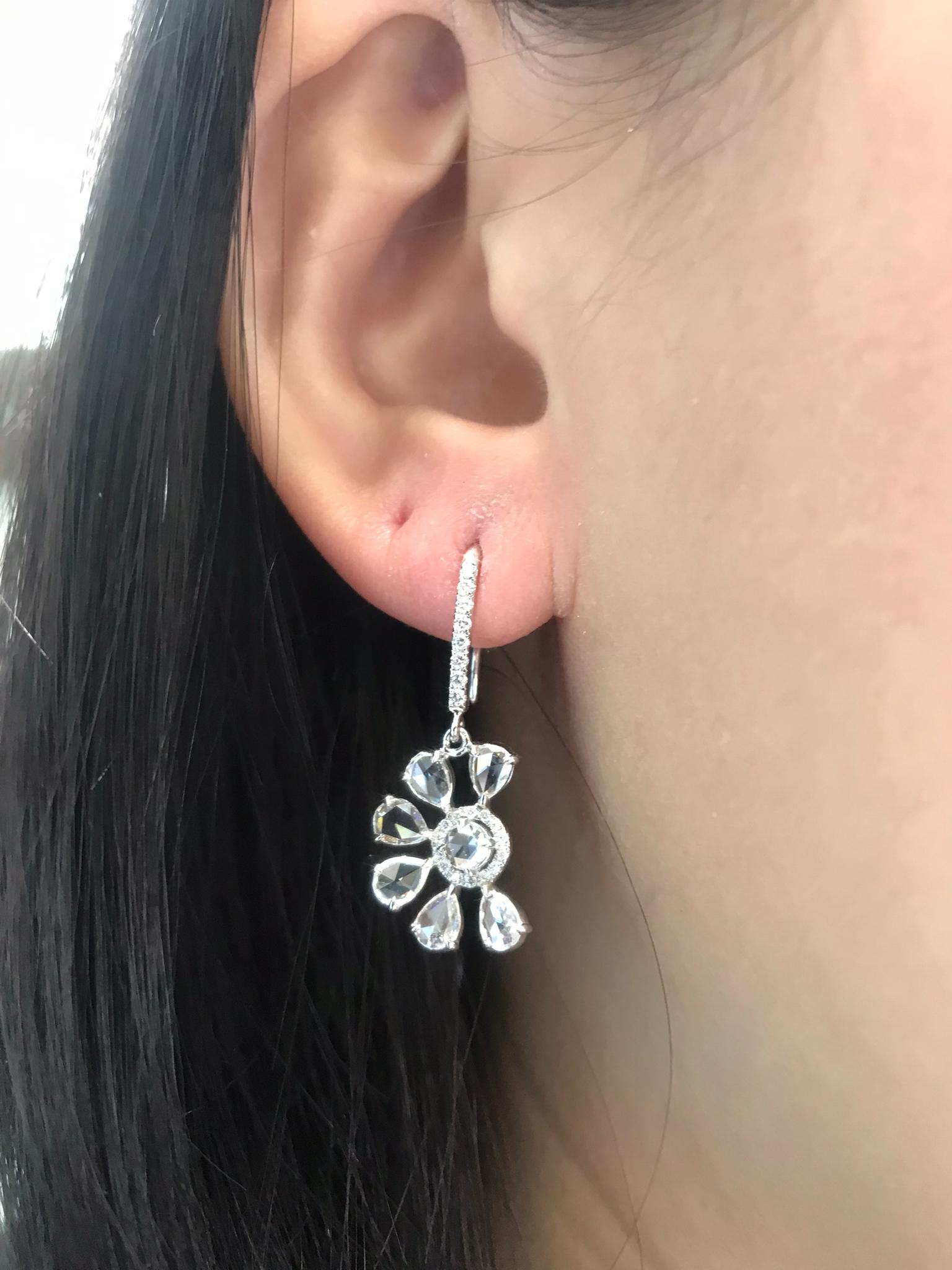 PANIM Orecchini floreali con diamante Rosecut in oro bianco 18k in vendita 2