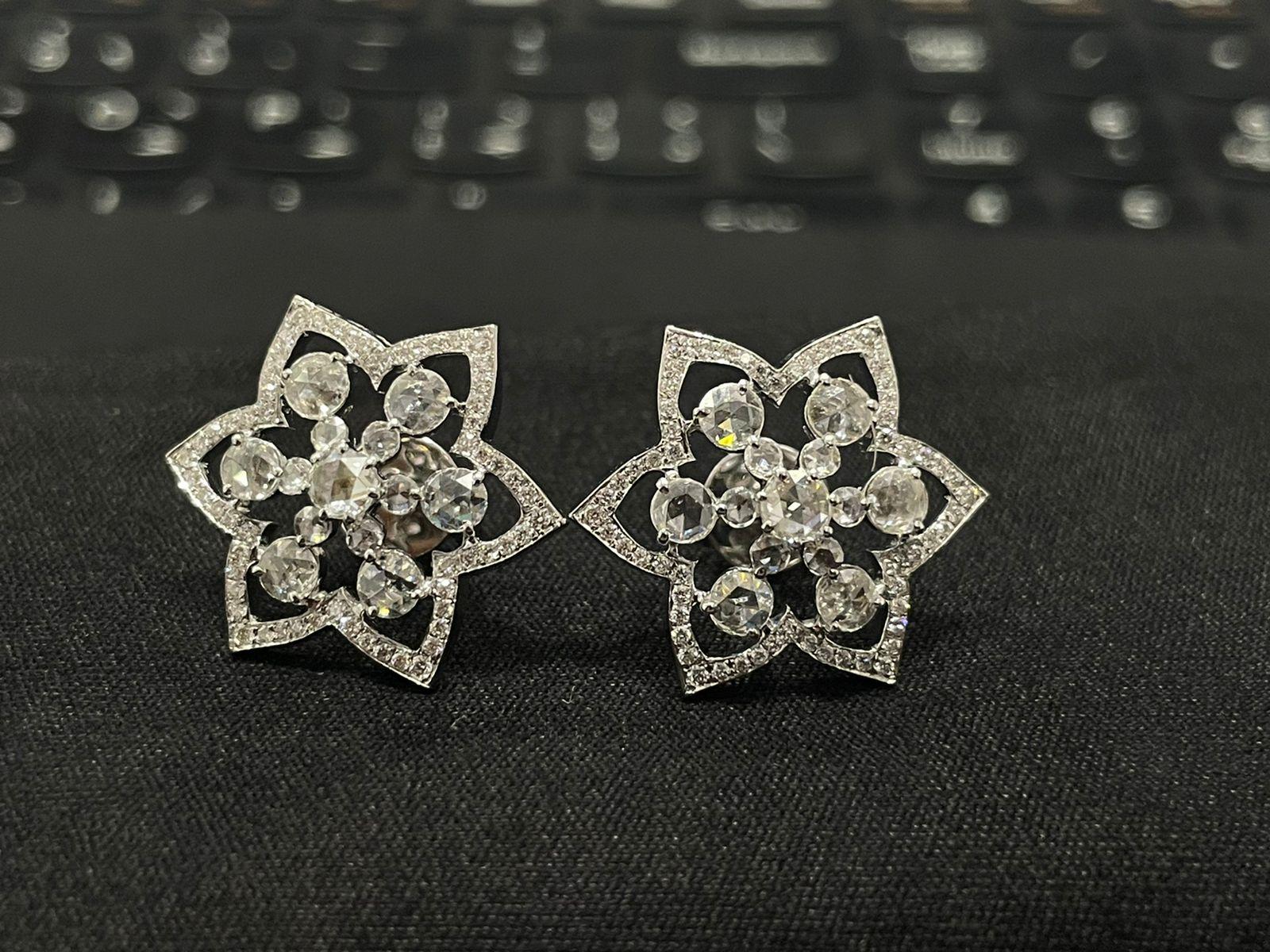 Panim Rosecut Diamond Stud Earrings 18 Karat White Gold



These stunning fancy rosecut diamond earrings are One of a kind and handmade.

They are crafted in 18kt white gold, this pair of Stud earrings features a fancy Rosecut 1.65 carat of diamond