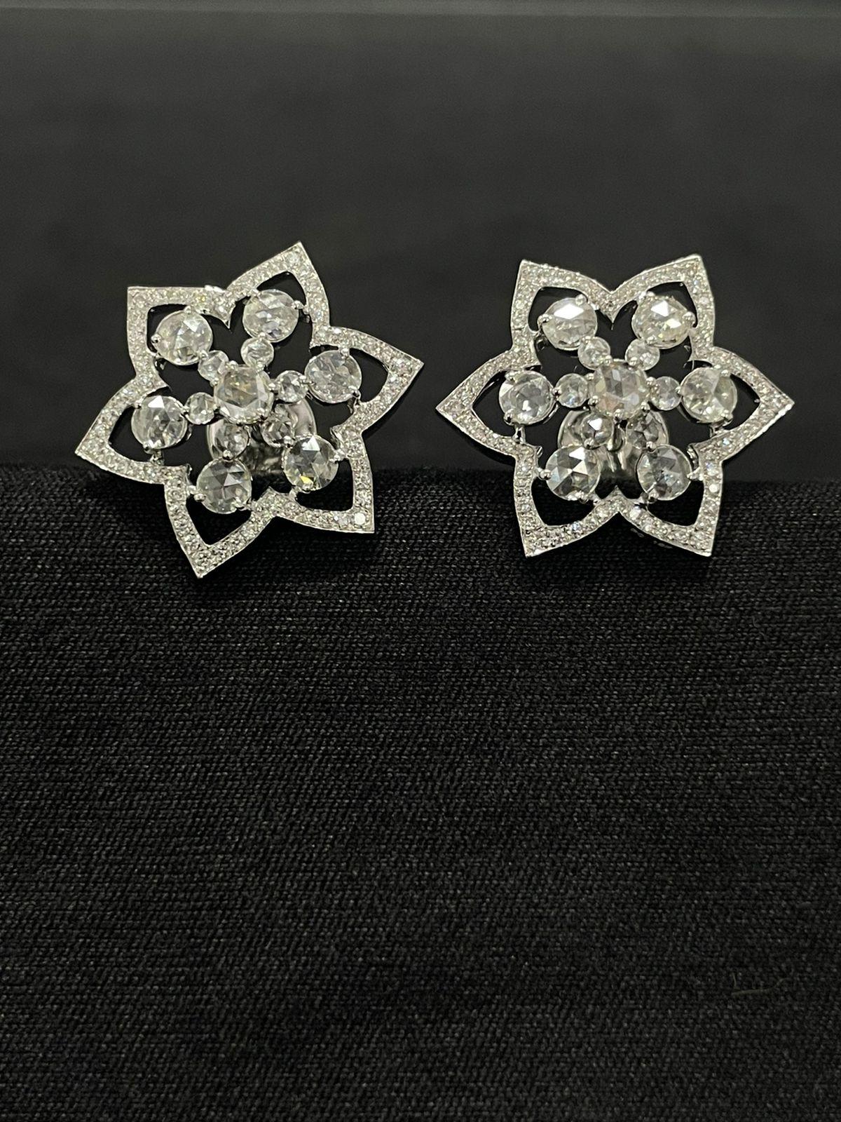 Taille rose PANIM Bracelet en or blanc 18 carats avec diamants  Clous d'oreilles étoile de rose  en vente