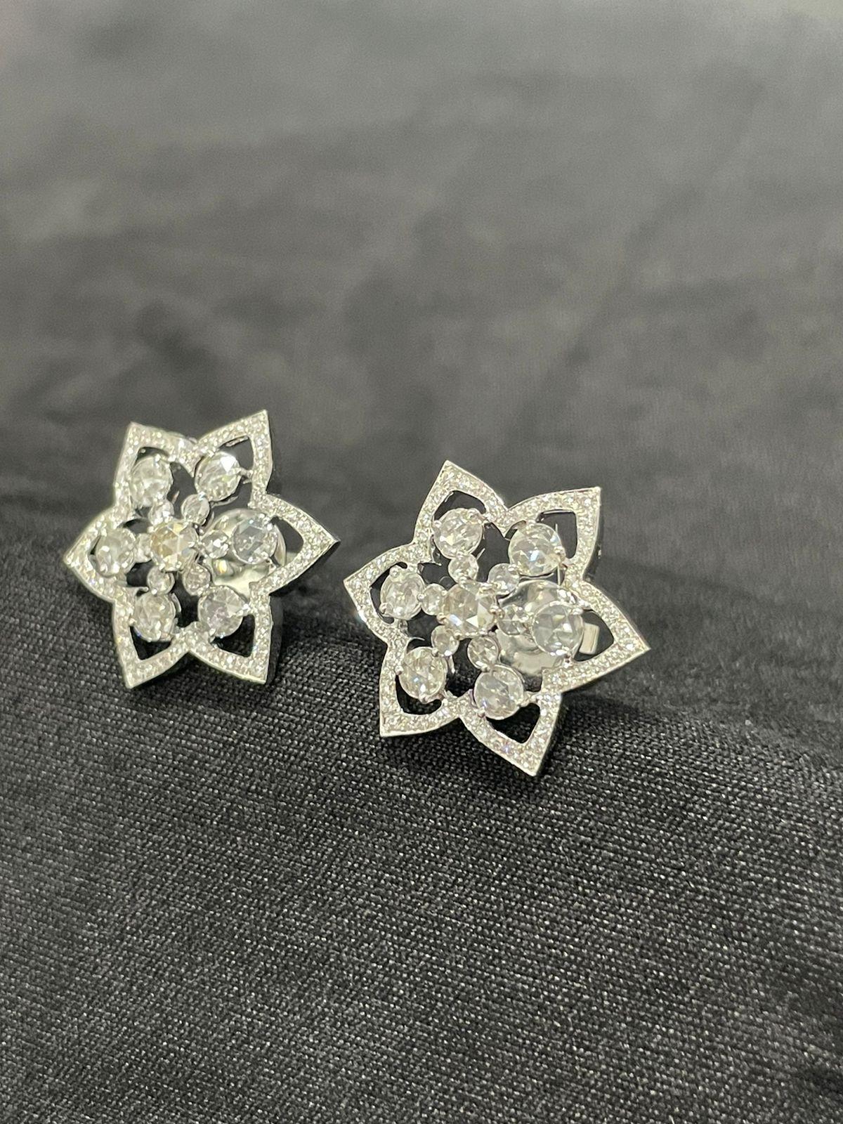 PANIM 18k White Gold Diamond  Rosecut Star Stud Earrings  In New Condition For Sale In Tsim Sha Tsui, Hong Kong