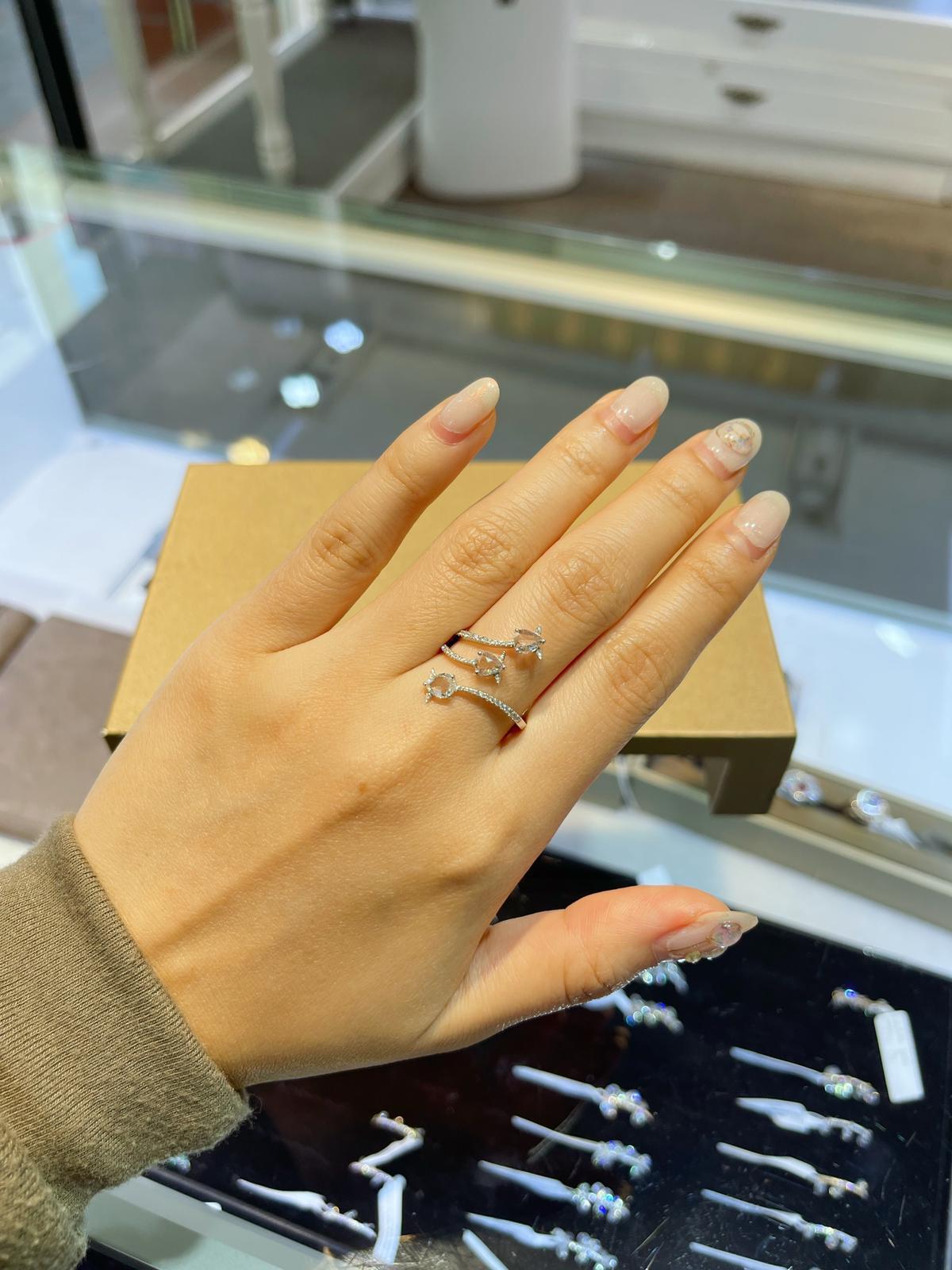 Modern PANIM 3-Stone Diamond Rosecut 18K White Gold Wrap Ring For Sale