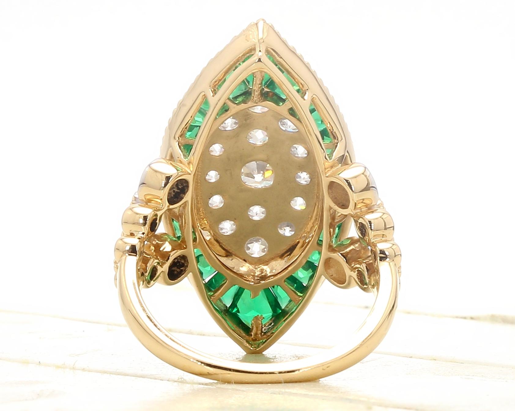 Women's or Men's PANIM 3.85 Carats 18K Yellow Gold Old European Cut Diamond & Emerald Ring For Sale