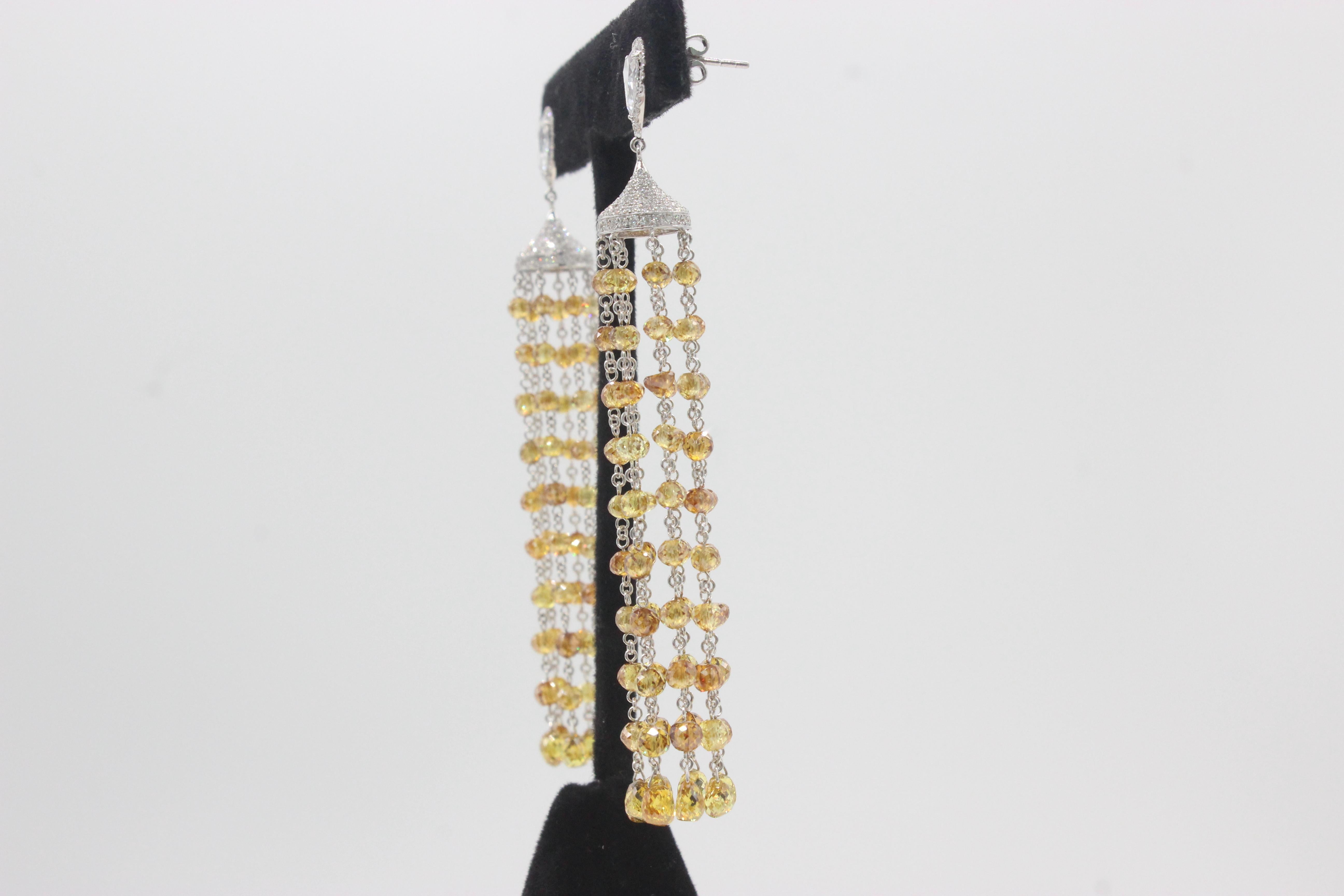 Moderne PANIM Boucles d'oreilles cocktail en or blanc 18 carats avec perles de diamants de couleur fantaisie de 40 carats en vente
