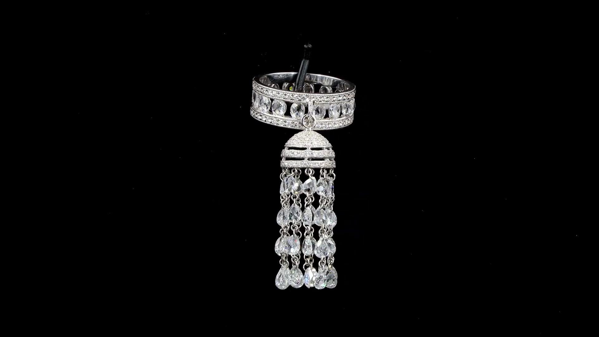 PANIM Anillo de borla de diamantes en rosca de oro blanco de 18 quilates y 6,93 quilates en Nuevo estado para la venta en Tsim Sha Tsui, Hong Kong