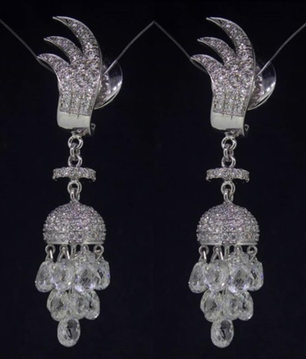 PANIM  7.46 Carat 18K White Gold Miniature Drop Diamond Earrings In New Condition For Sale In Tsim Sha Tsui, Hong Kong