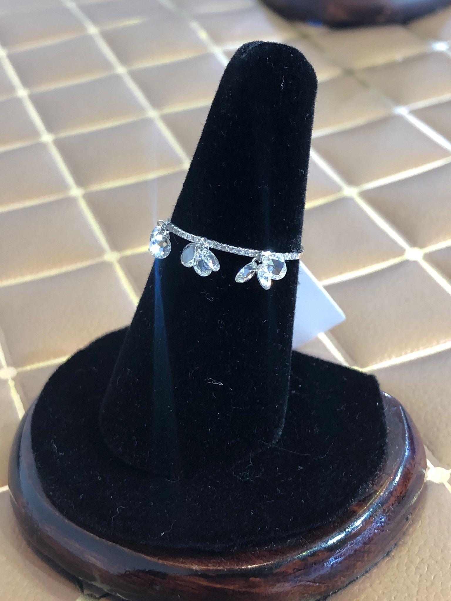 PANIM 9pcs Diamond Rosecut Dangling Ring 18 Karat Gold For Sale 4