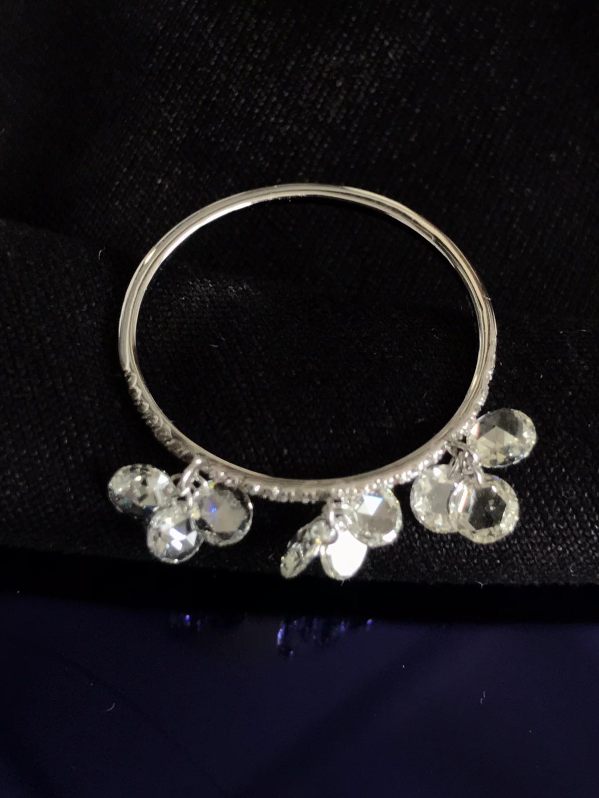 PANIM 9pcs Diamond Rosecut Dangling Ring 18 Karat Gold In New Condition For Sale In Tsim Sha Tsui, Hong Kong